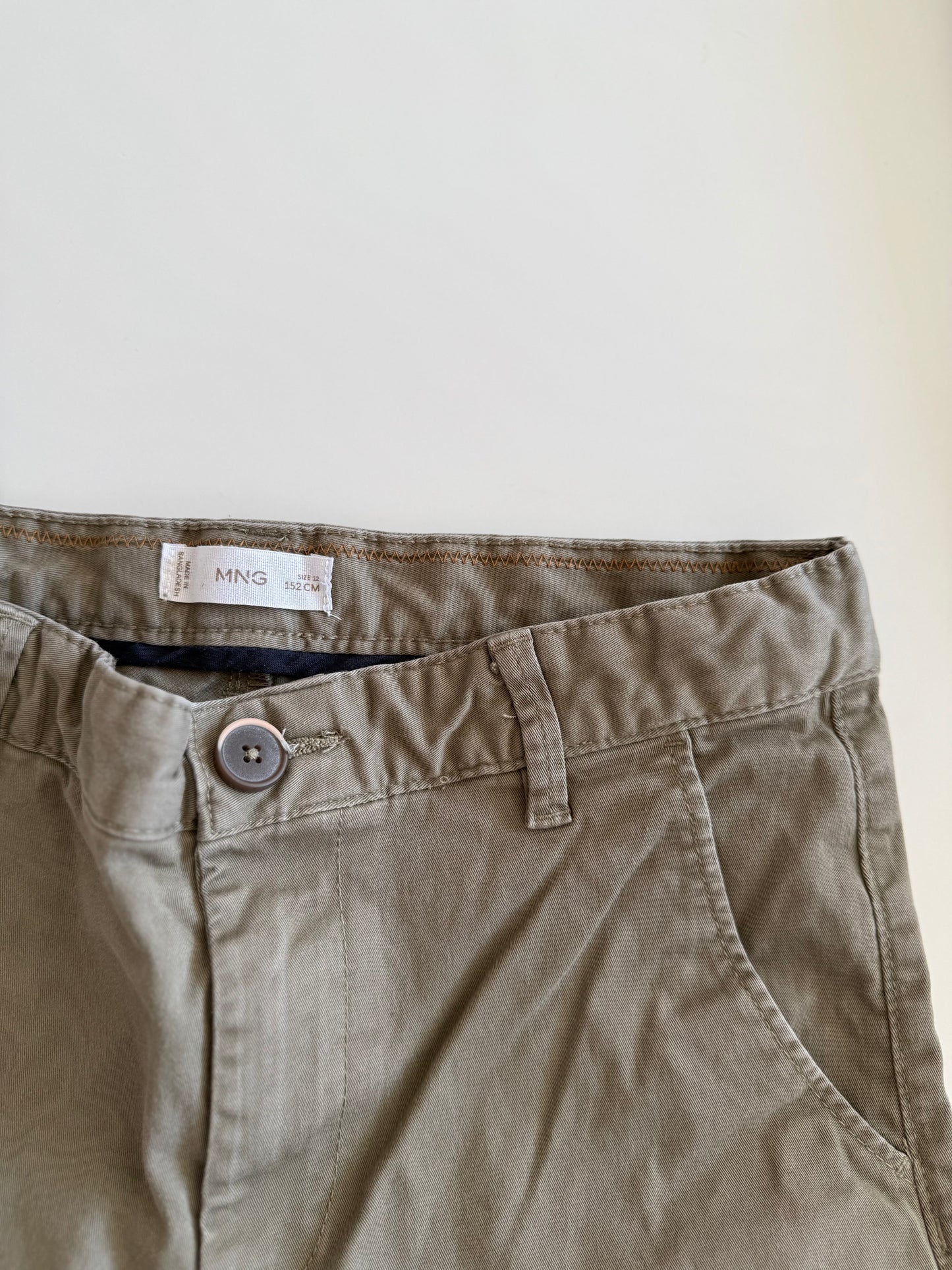 MANGO Chino khaki 152