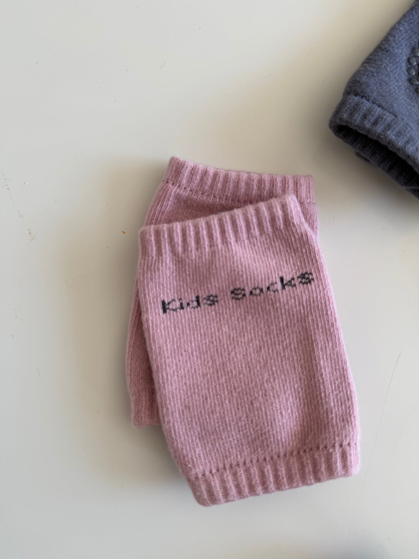 KIDS SOCKS Krabbelhilfen Knieschoner Set