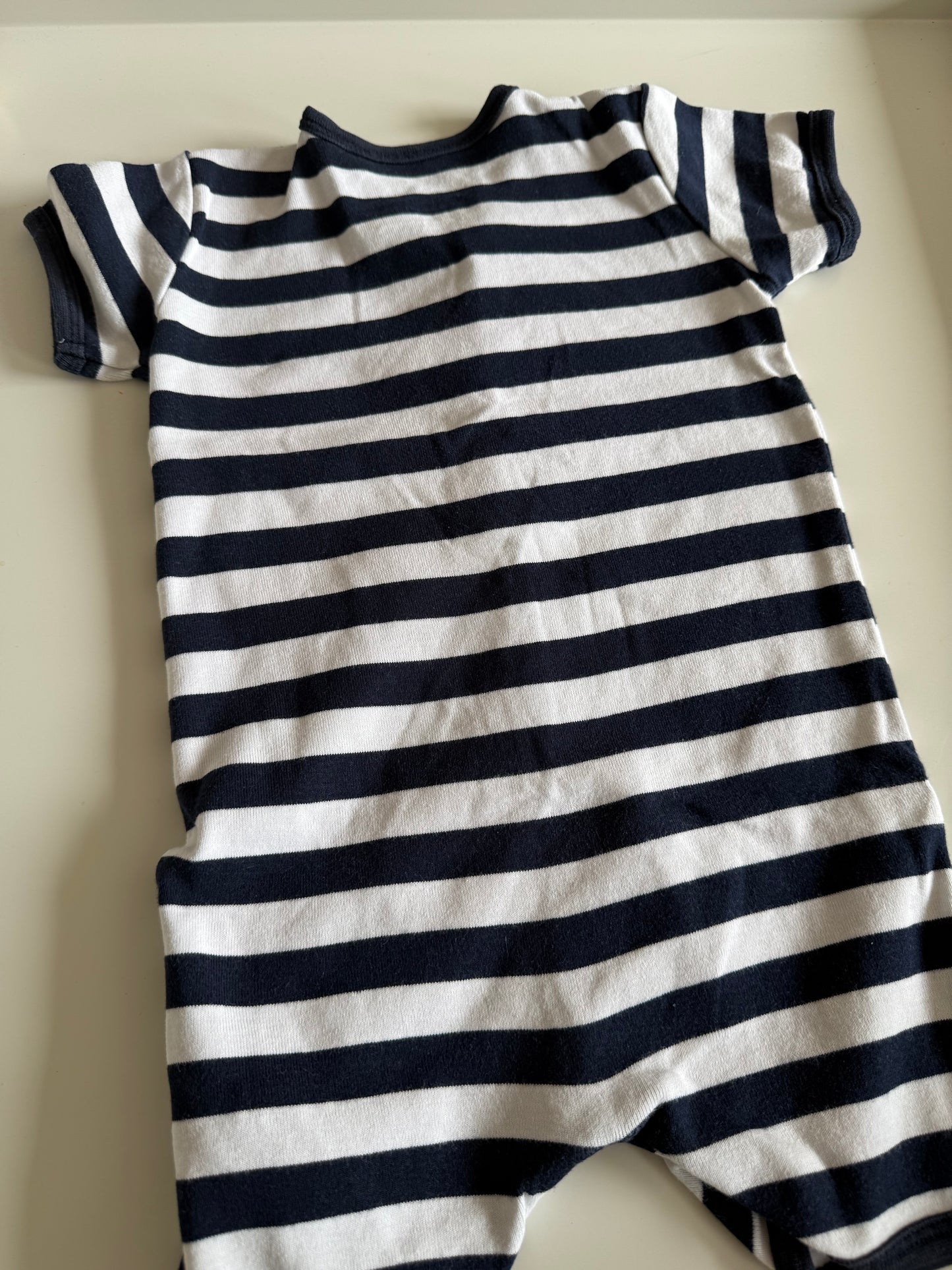FREDS WORLD kurzer Strampler kurze Hose blau weiß 80