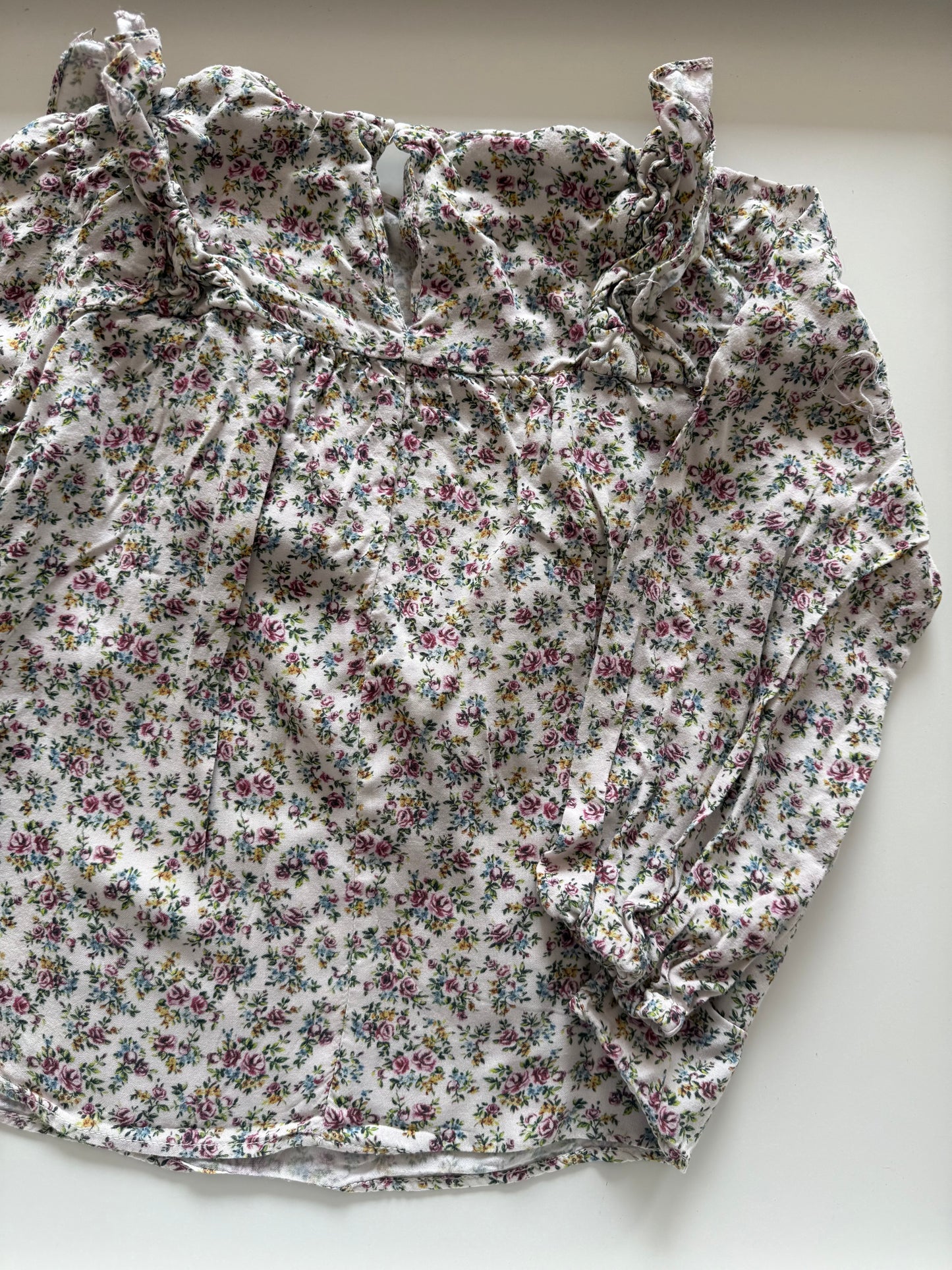 ZARA Bluse Streublumen 134