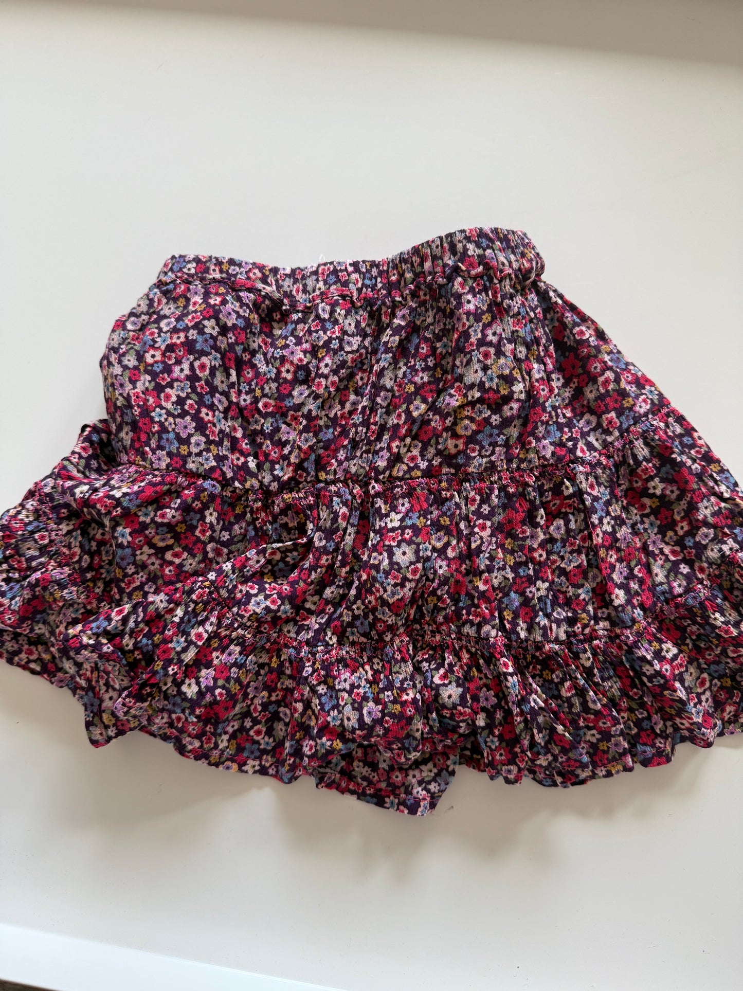 ZARA Rock Streublumen Burgund bunt rot 104