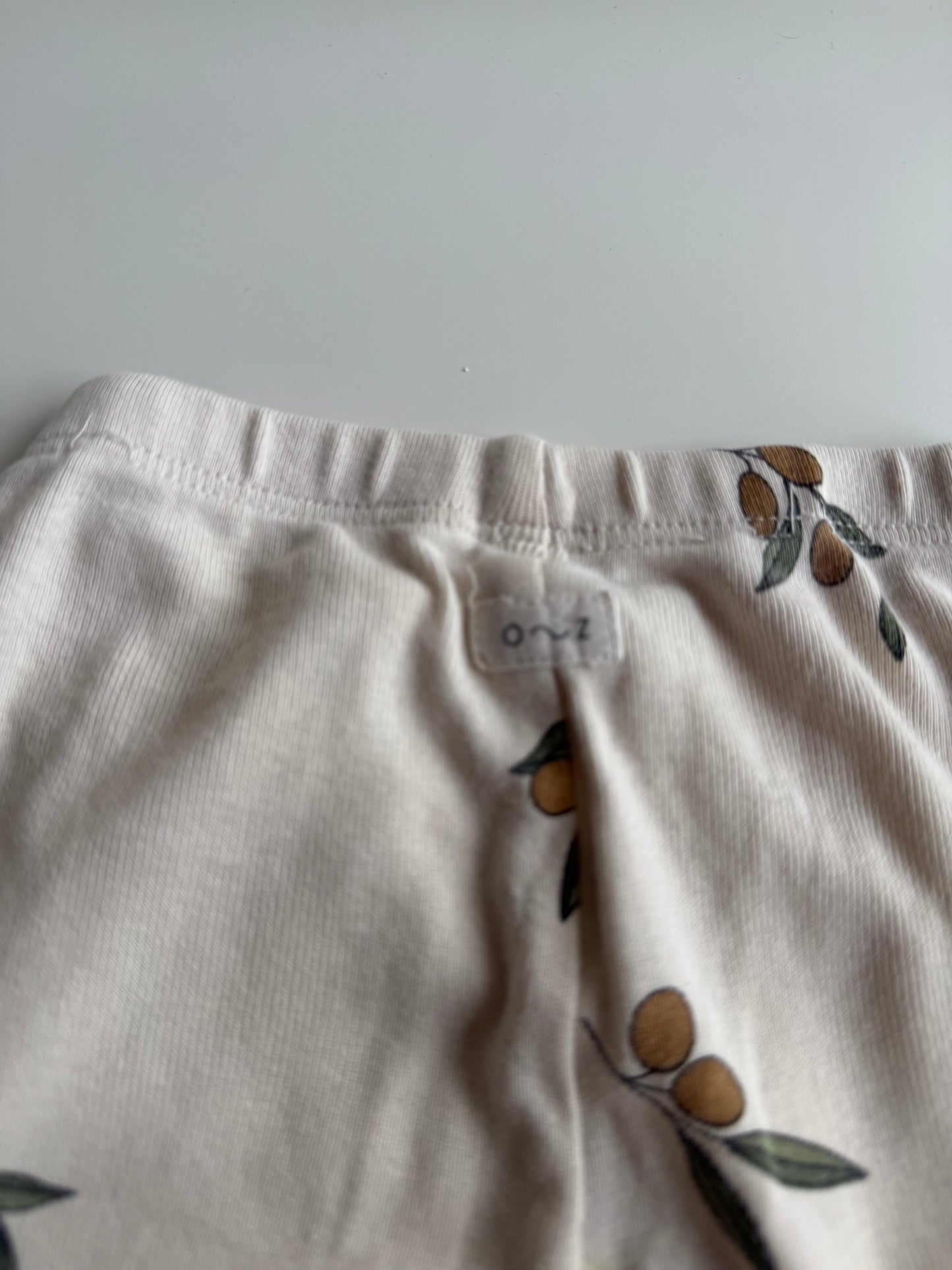 ORGANIC ZOO Leggings Ripp Oliven print weiß 68