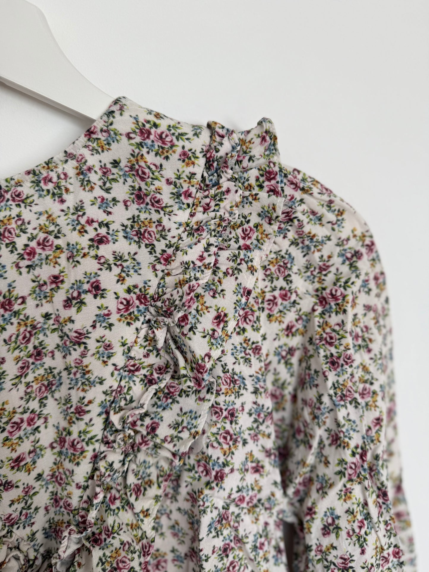 ZARA Bluse Streublumen 152
