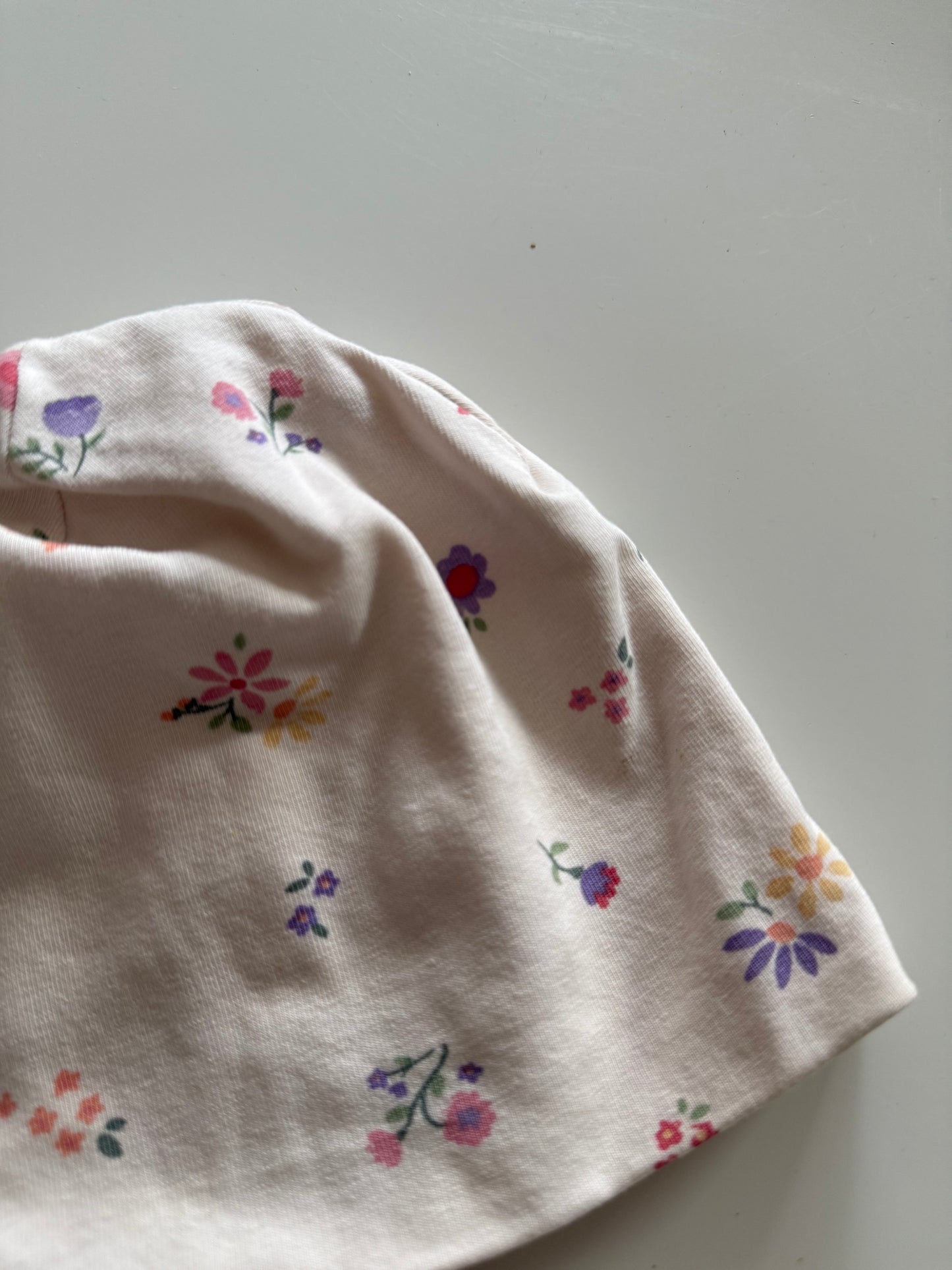 H&M Mütze Beanie weiß Blümchen 74/80