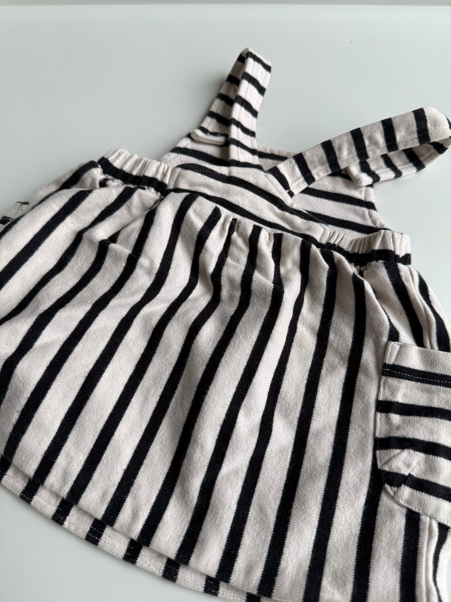 H&M Kleid schwarz weiß 74