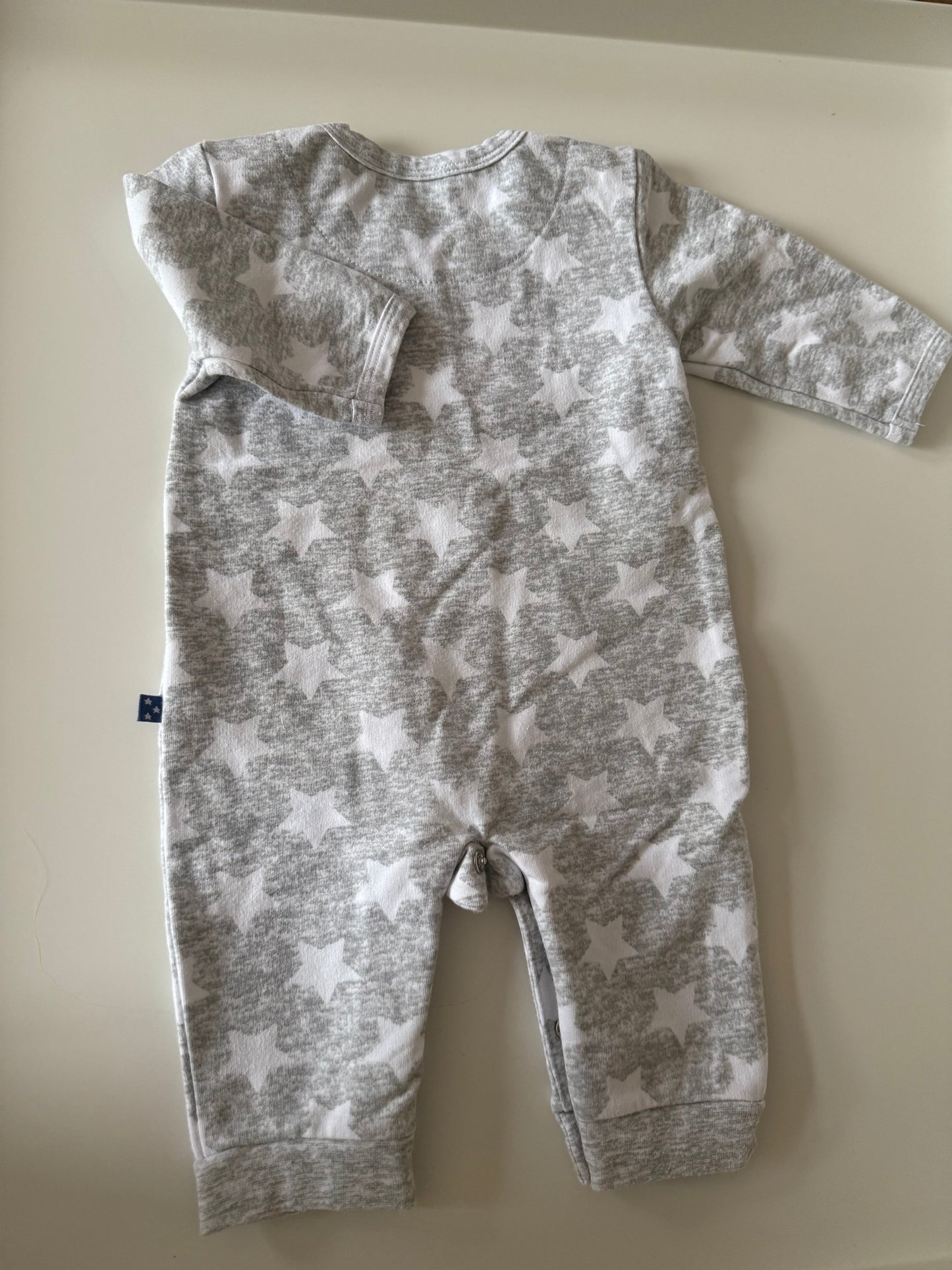 FEETJE
Strampler grau weiß free Hugs Sterne 62