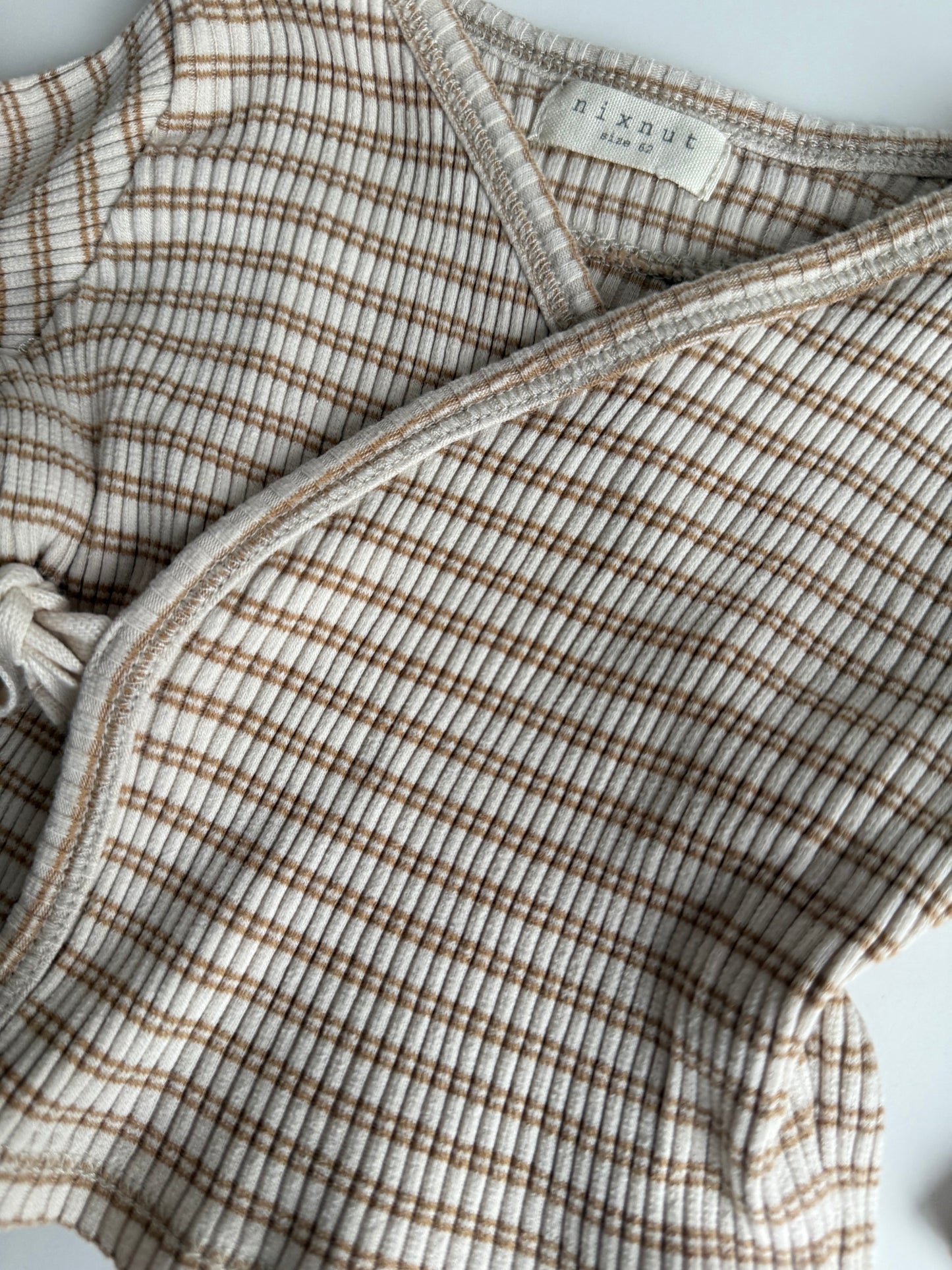 NIXNUT Wickeloberteil beige braun gestreift 62