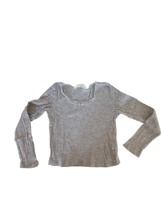 H&M Langarmshirt grau cropped 134/140