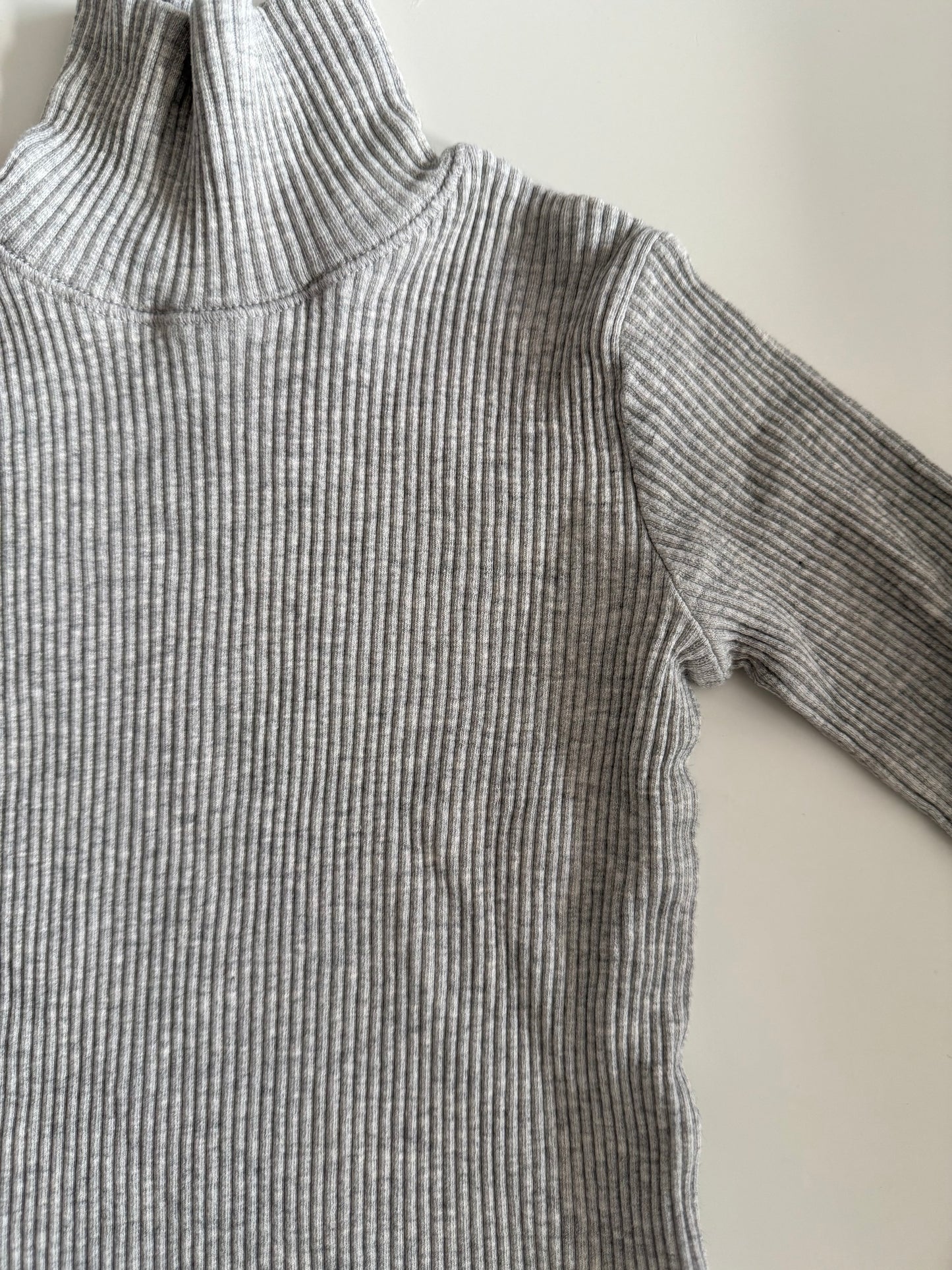 ZARA Langarmshirt Rollkragen Ripp grau 110