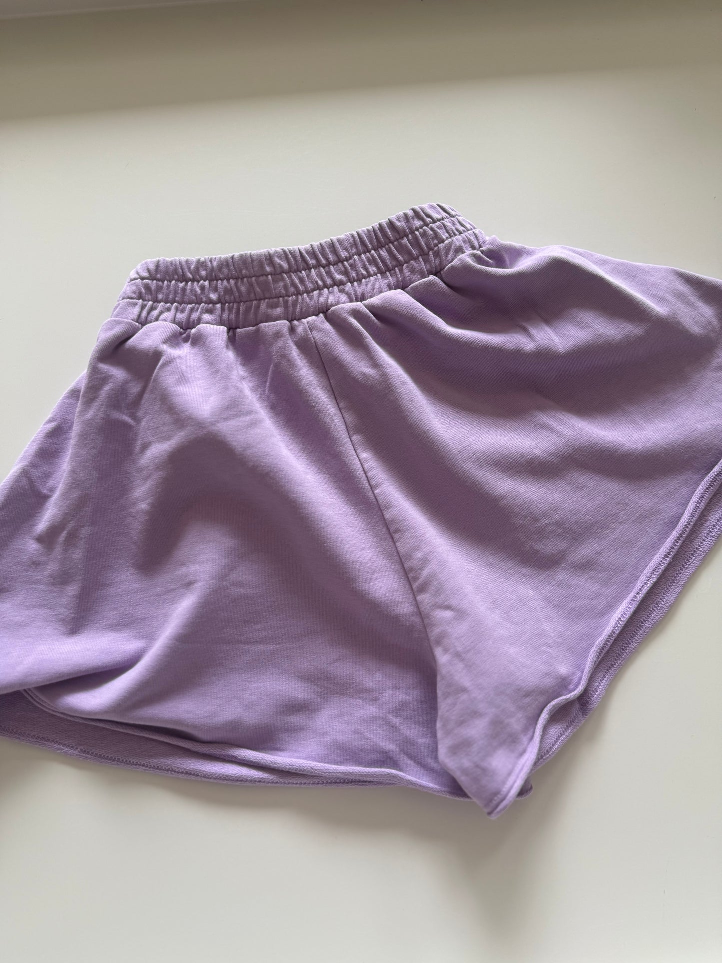 PLEASE Shorts Flieder lila 110/116