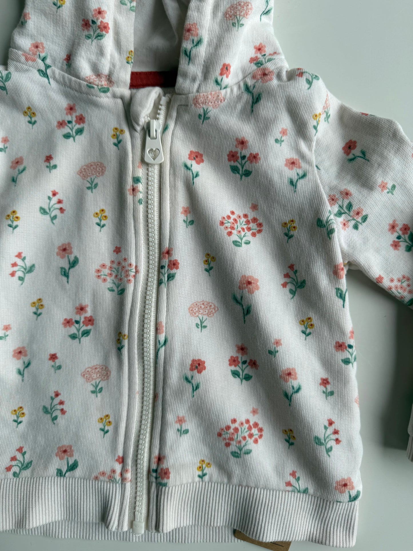 C&A Sweatjacke weiß Streublumen 74