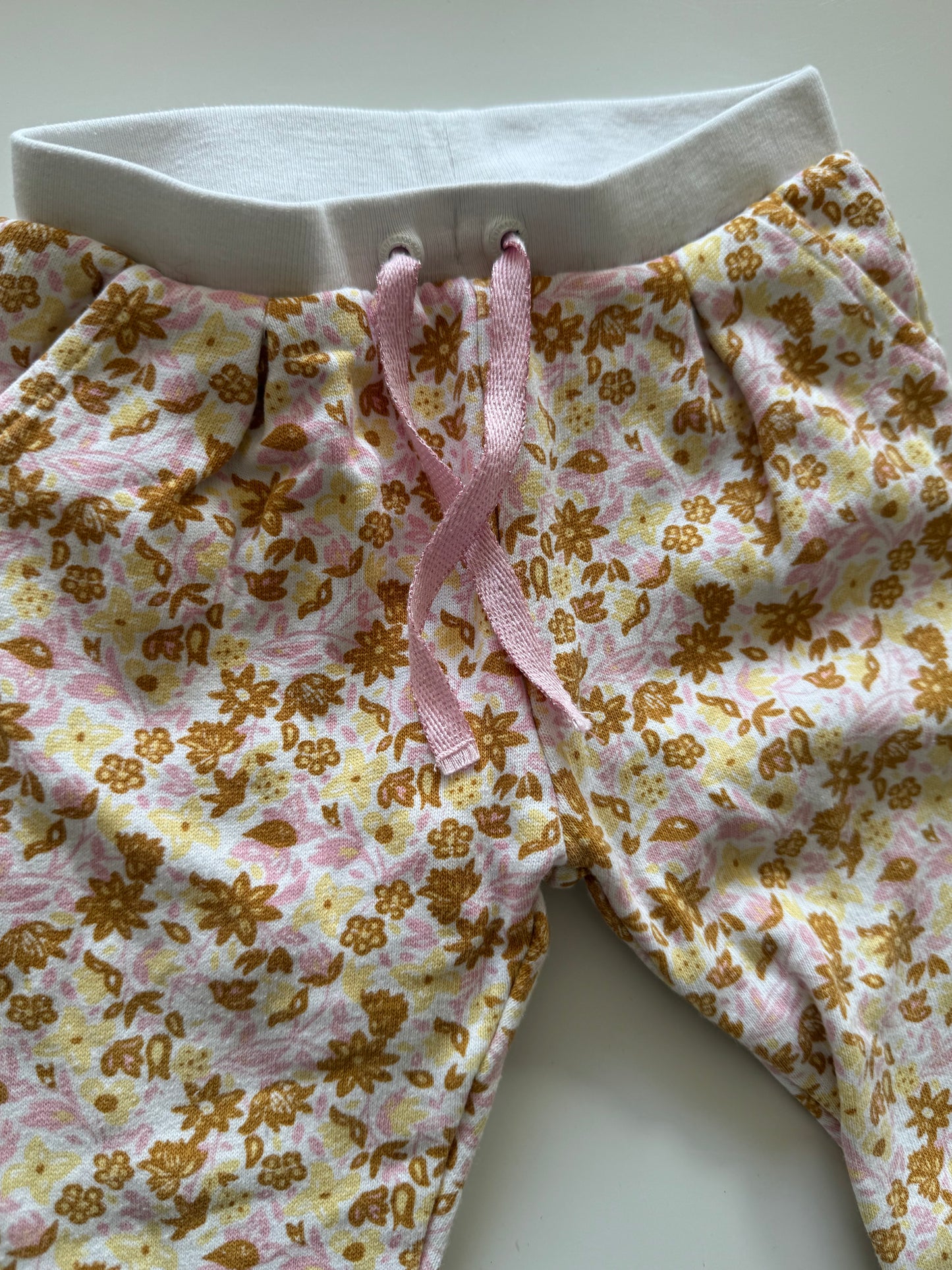 Sergent Major Hose Streublumen bunt 68