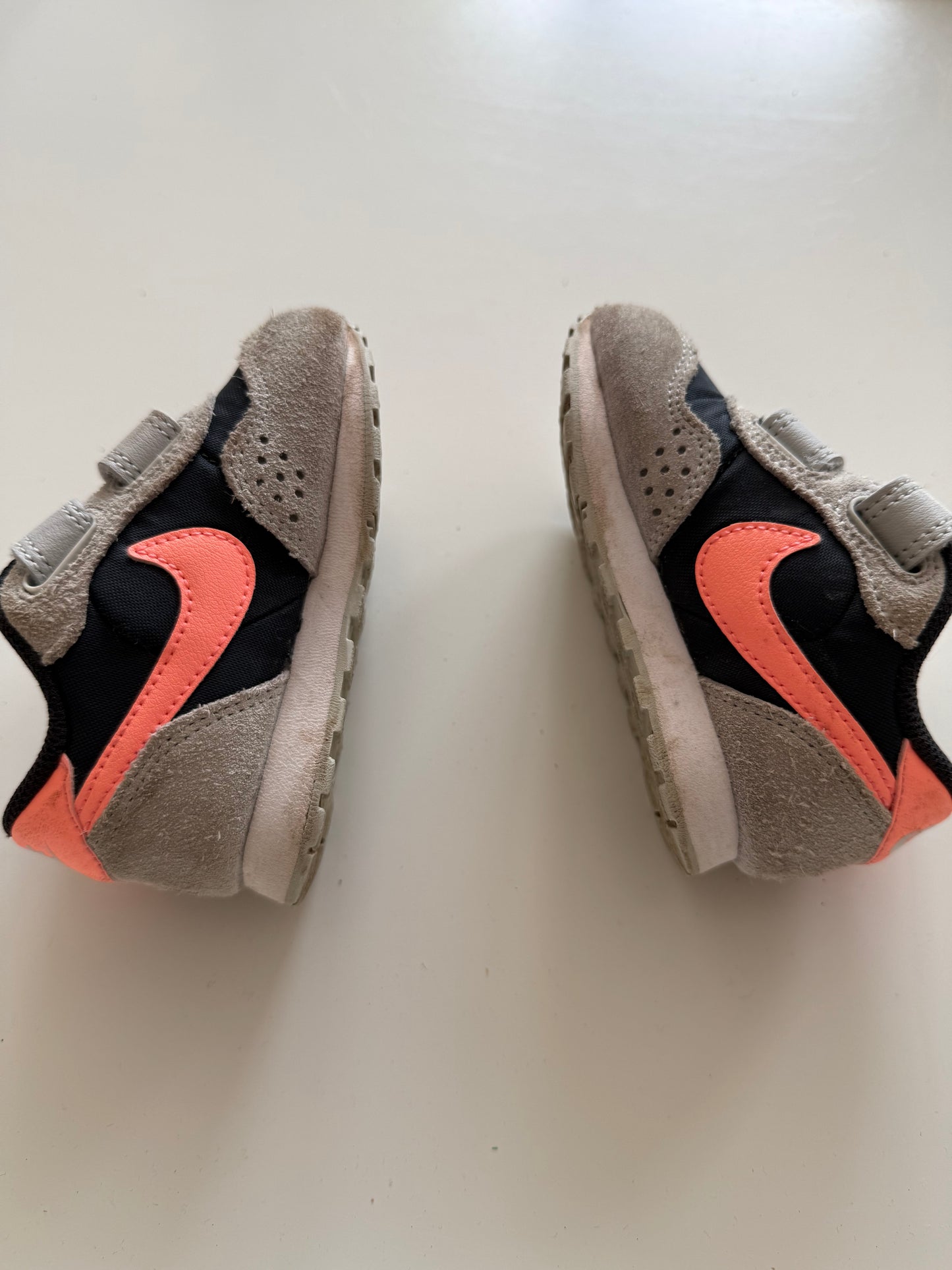 NIKE Sneaker grau orange 21