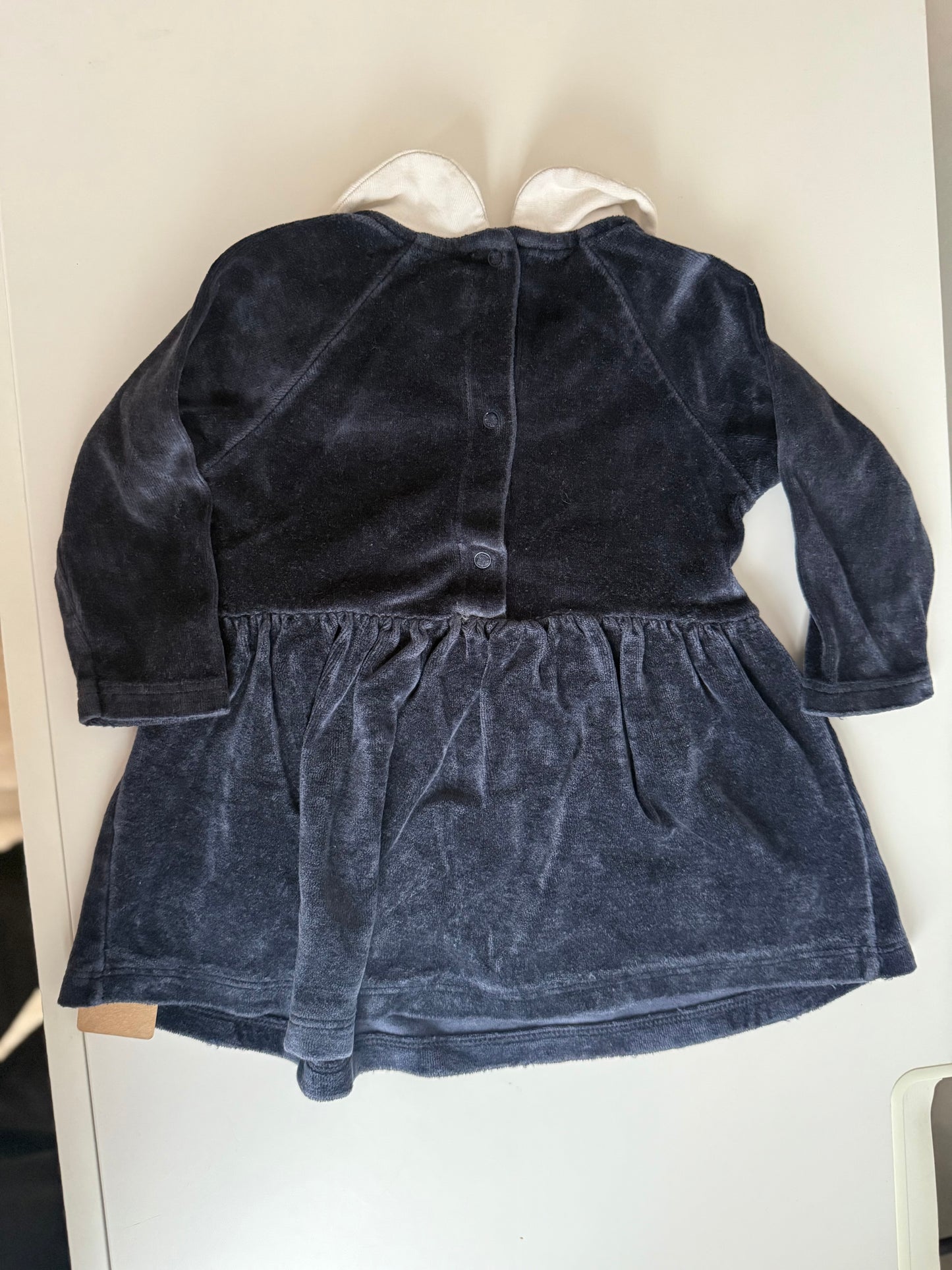 PETIT BATEAU 
Kleid Samt dunkelblau mit Kragen 62/68