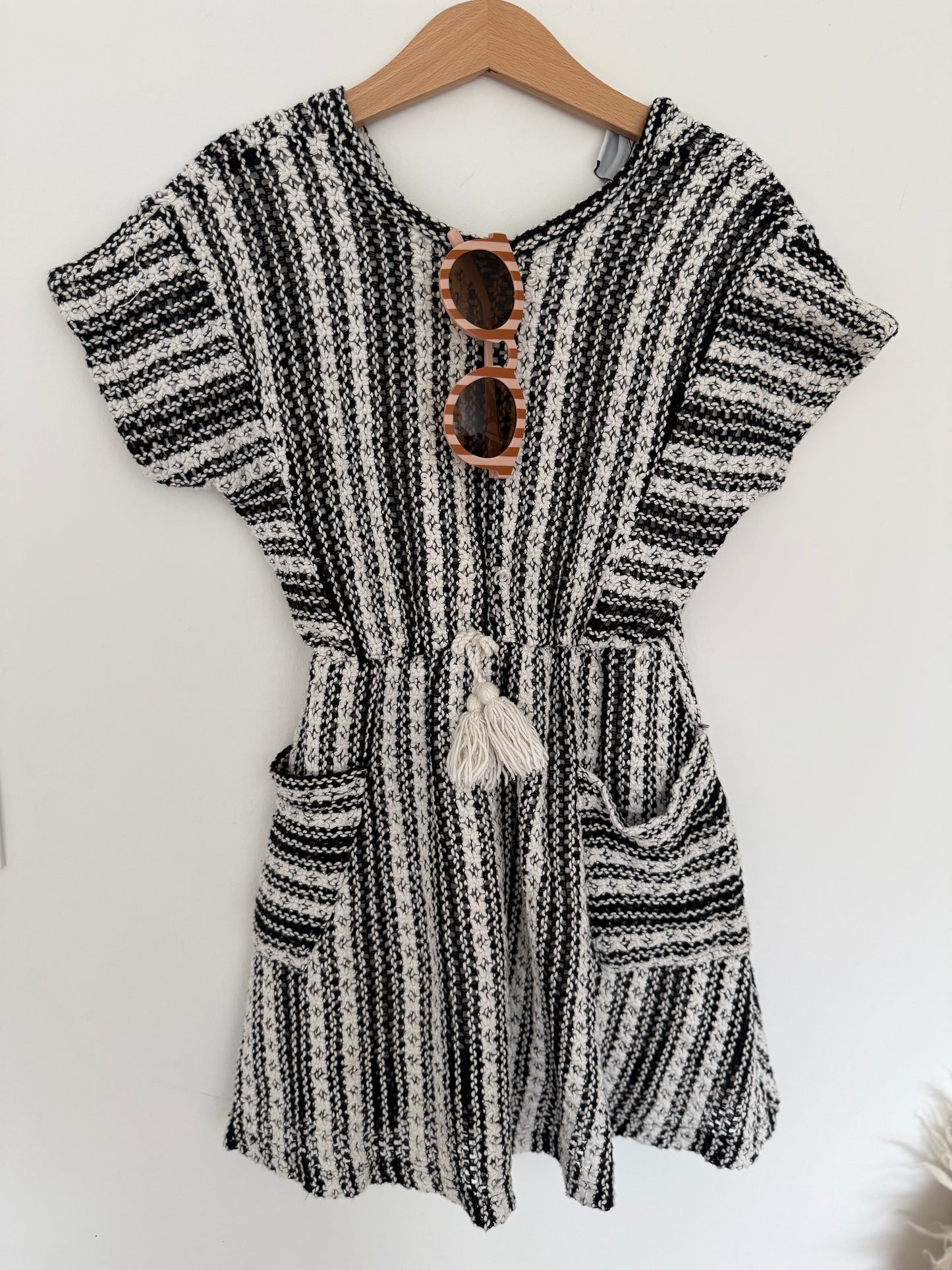 ZARA Kleid kurzarm schwarz weiß 116