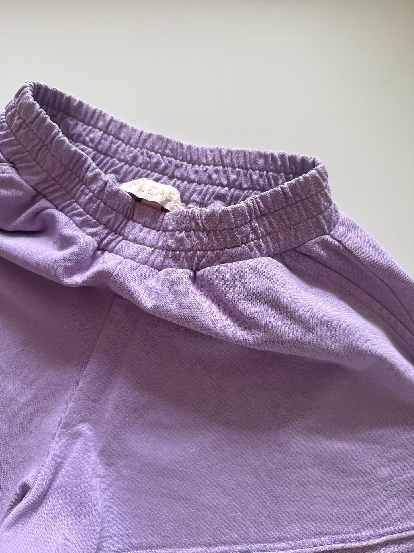 PLEASE Shorts Flieder lila 110/116