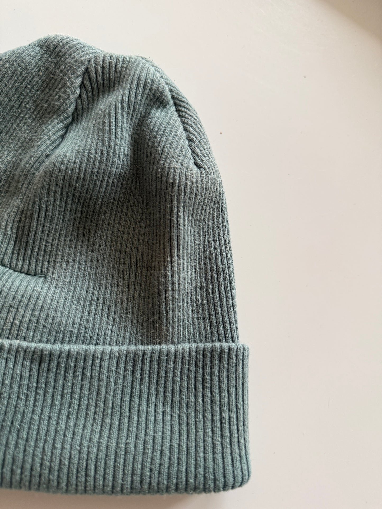 ZARA Mütze Beanie Ripp grün 56