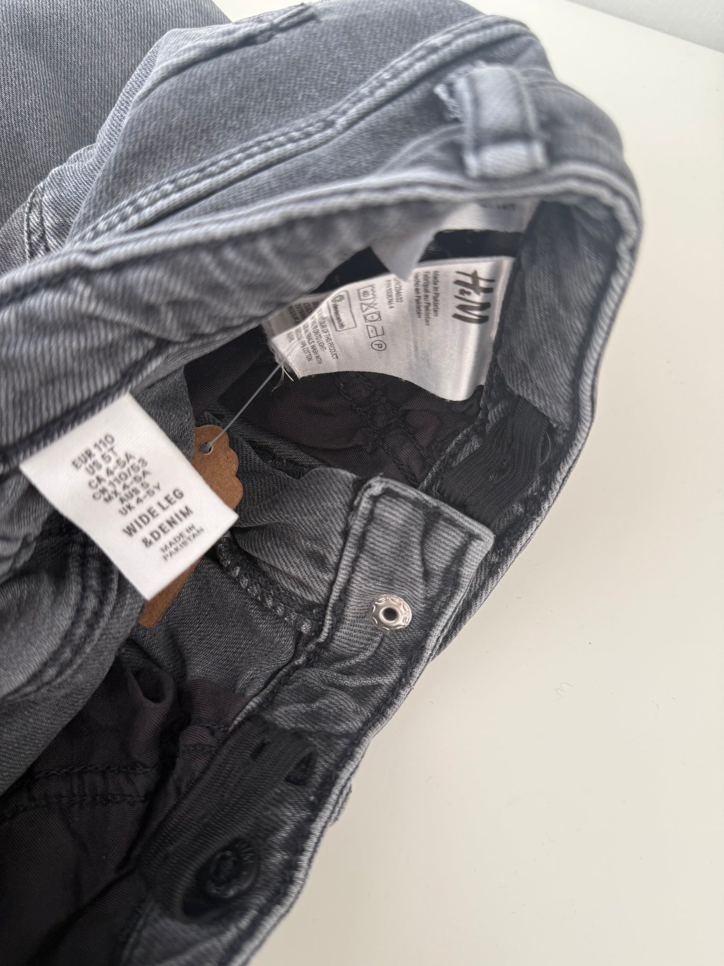 H&M Jeans schwarz Wideleg 110