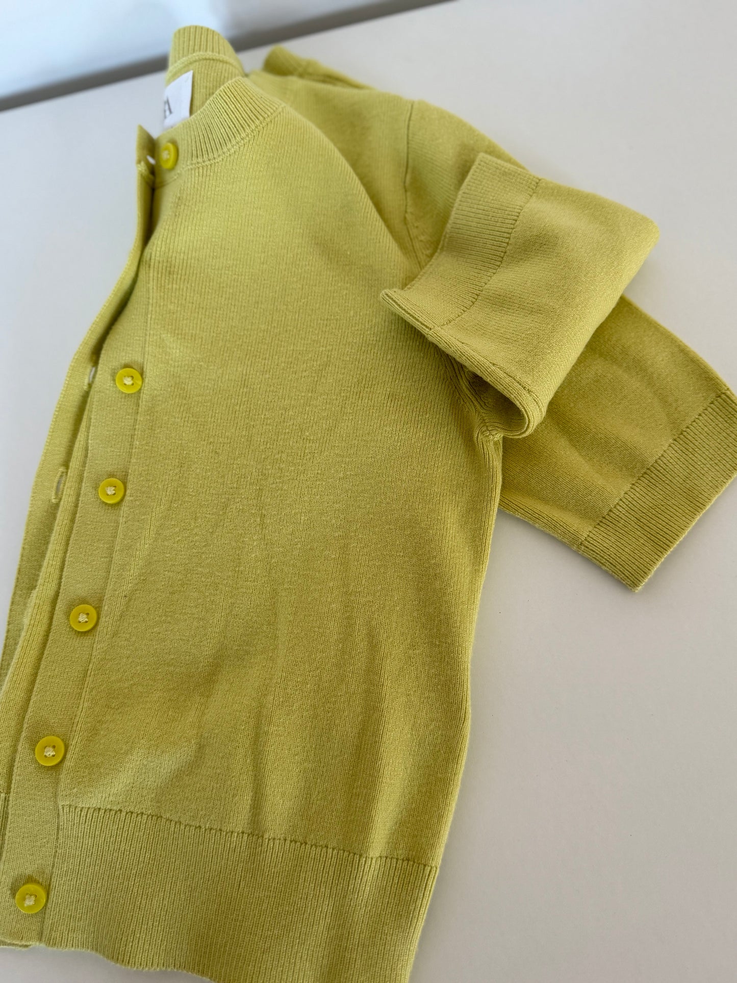 ZARA Strickjacke Kurzarm gelb 140