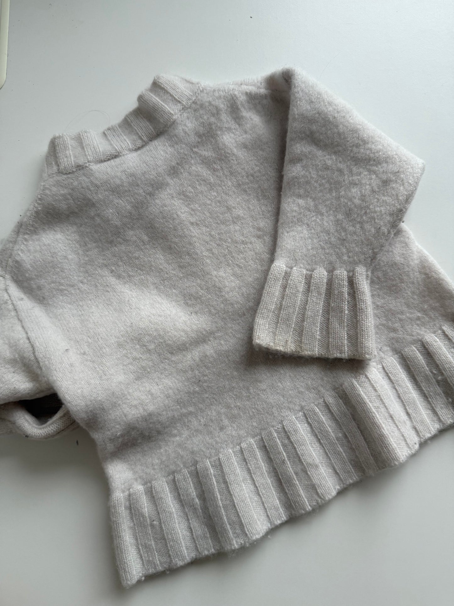 ZARA Cashmere Pullover Creme beige weiß 74