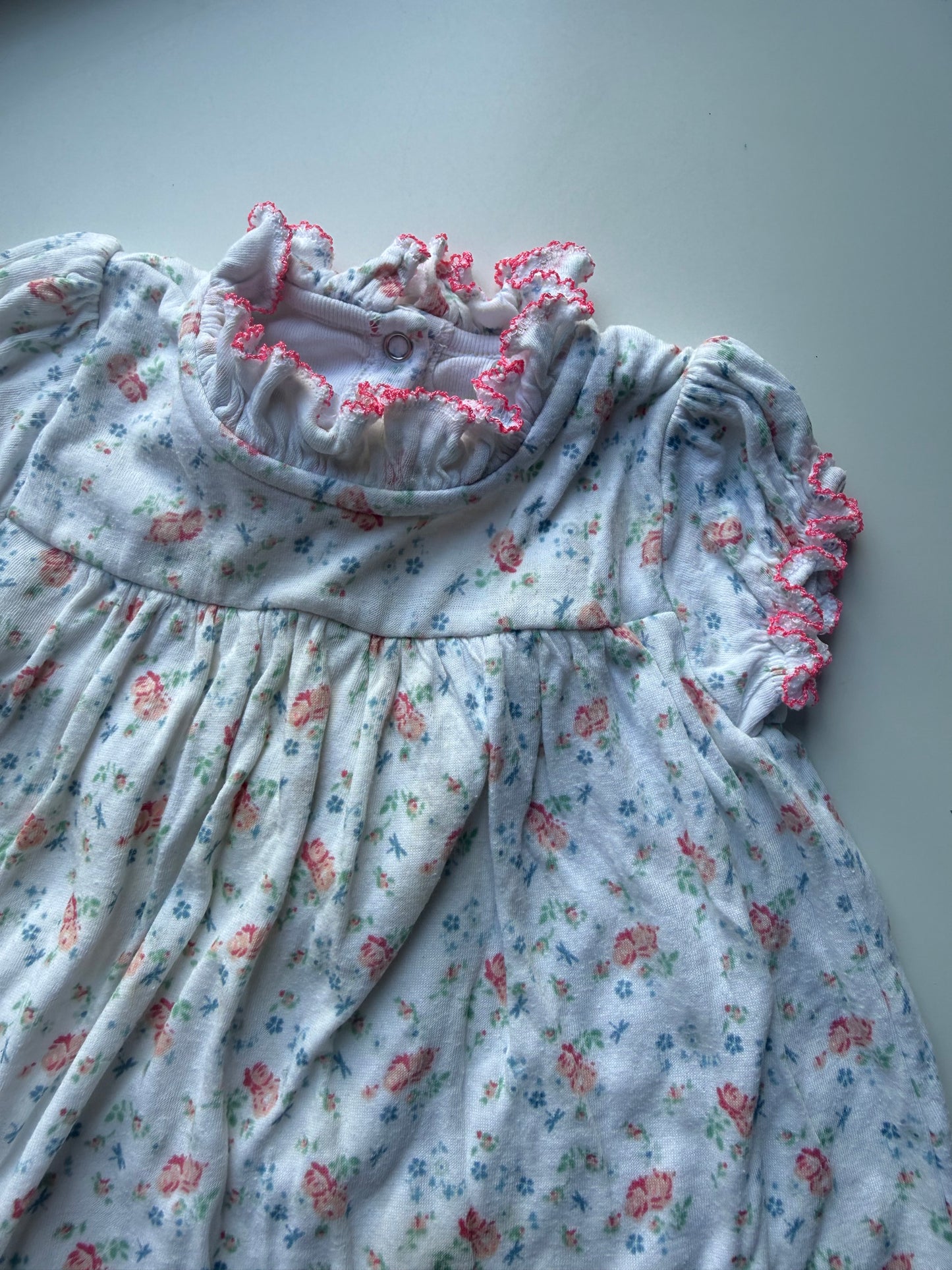 PETIT BATEAU Body-Kleid Streublumen rosa weiß 74