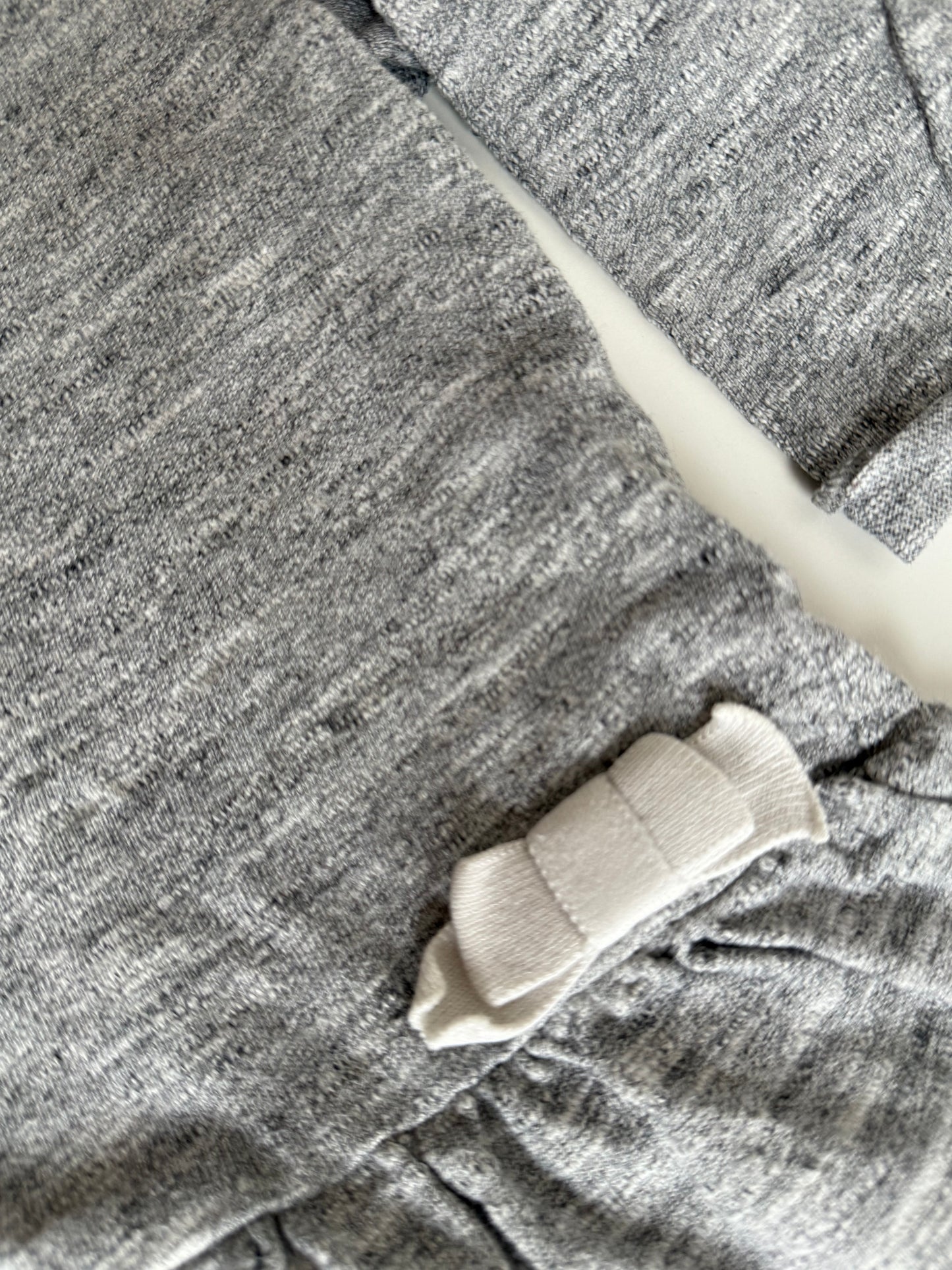 PETIT BATEAU Kleid grau mit Schleife 74