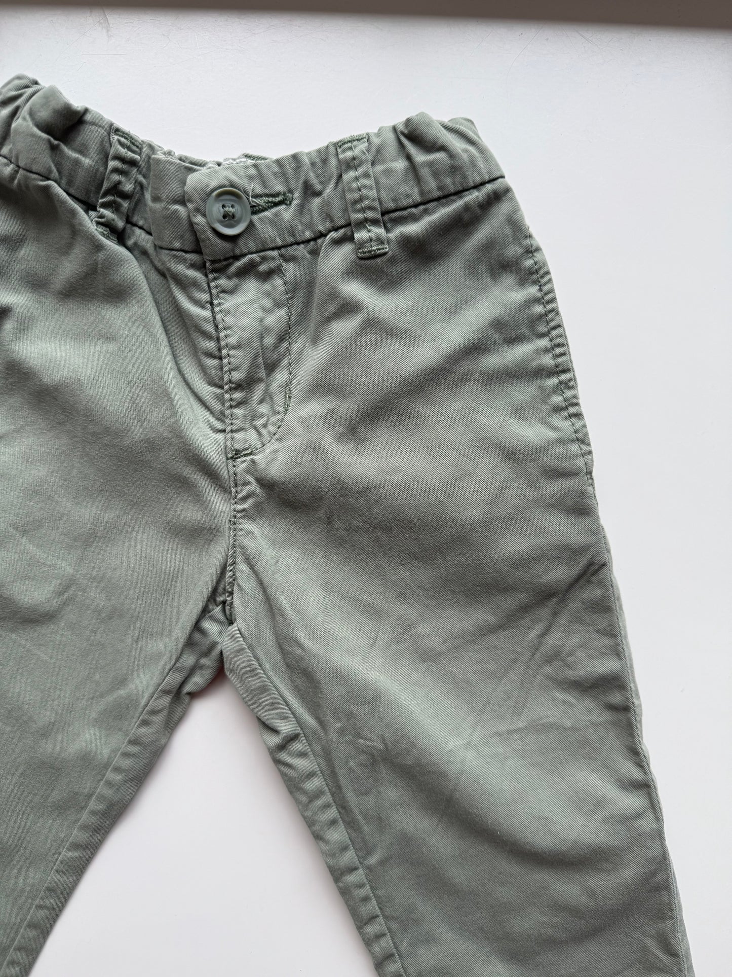 H&M Hose Chino grün 92