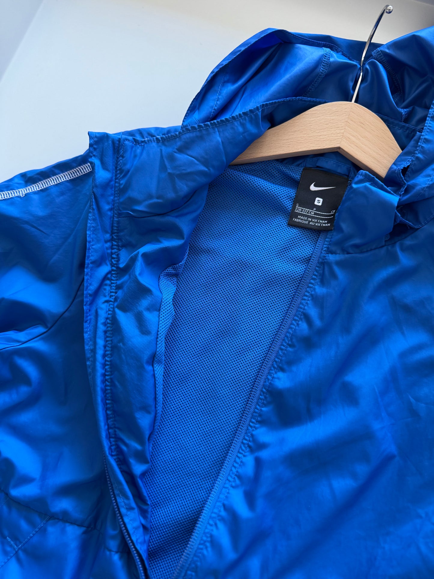 NIKE Jacke Trainingsjacke blau 128/134