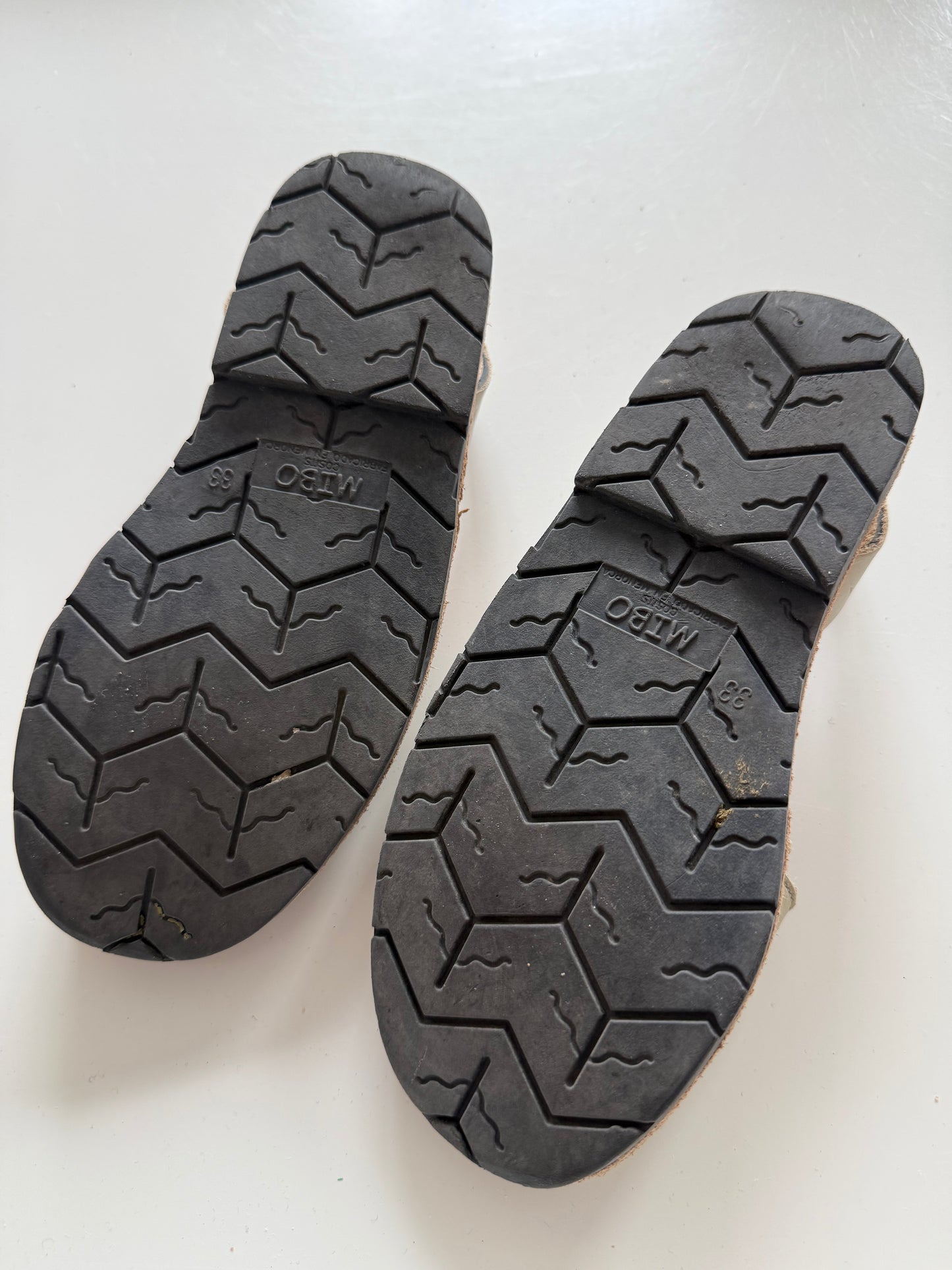 MIBO Menorquines Sandalen beige 33