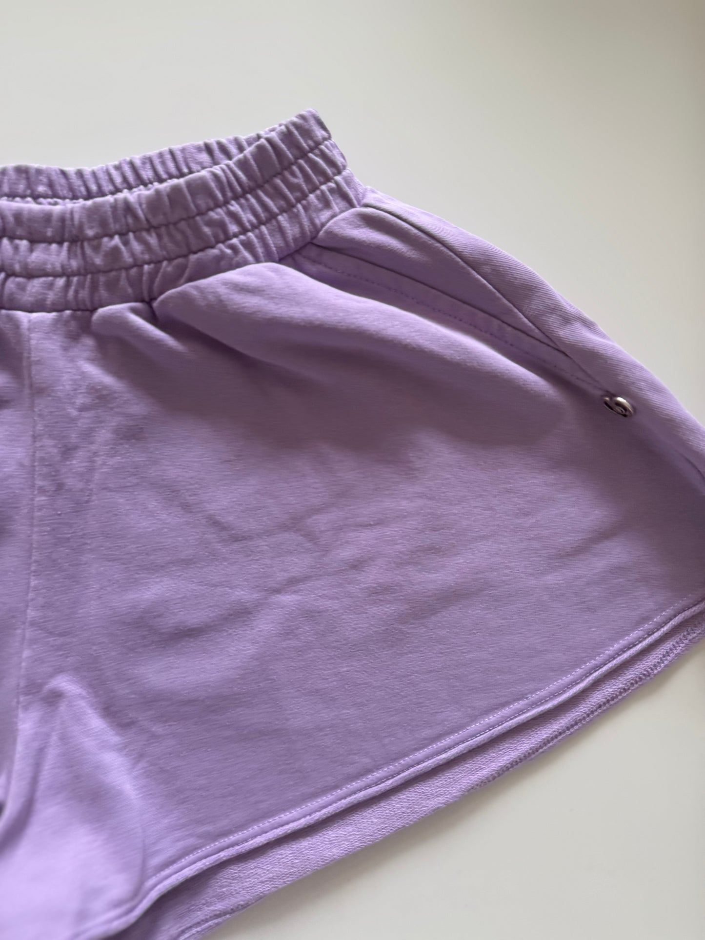 PLEASE Shorts Flieder lila 110/116