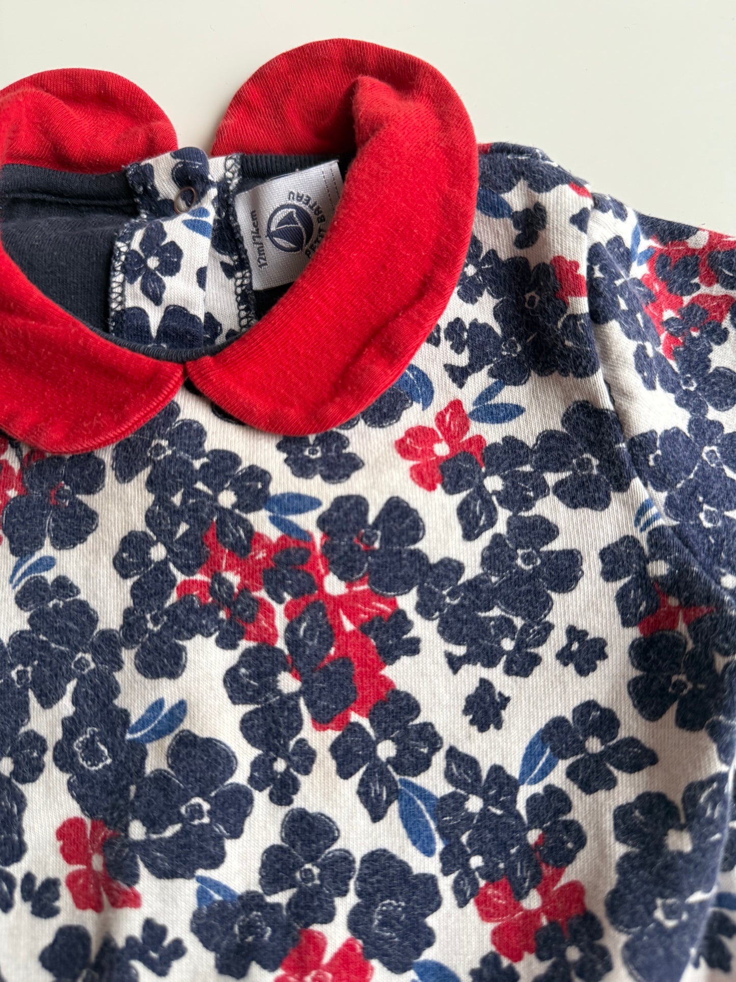 PETIT BATEAU Kleid Blumen blau weiß rot 74