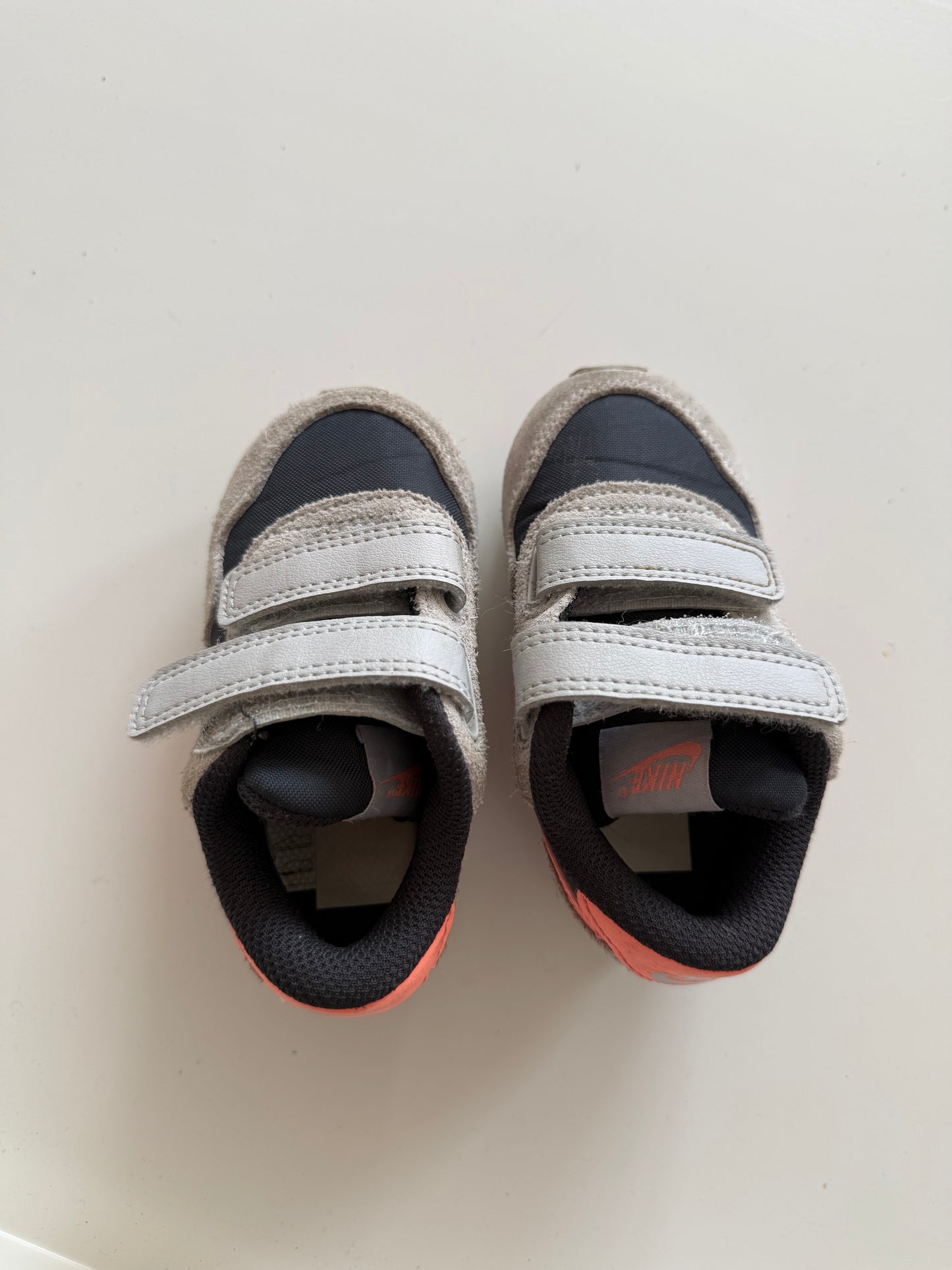 NIKE Sneaker grau orange 21