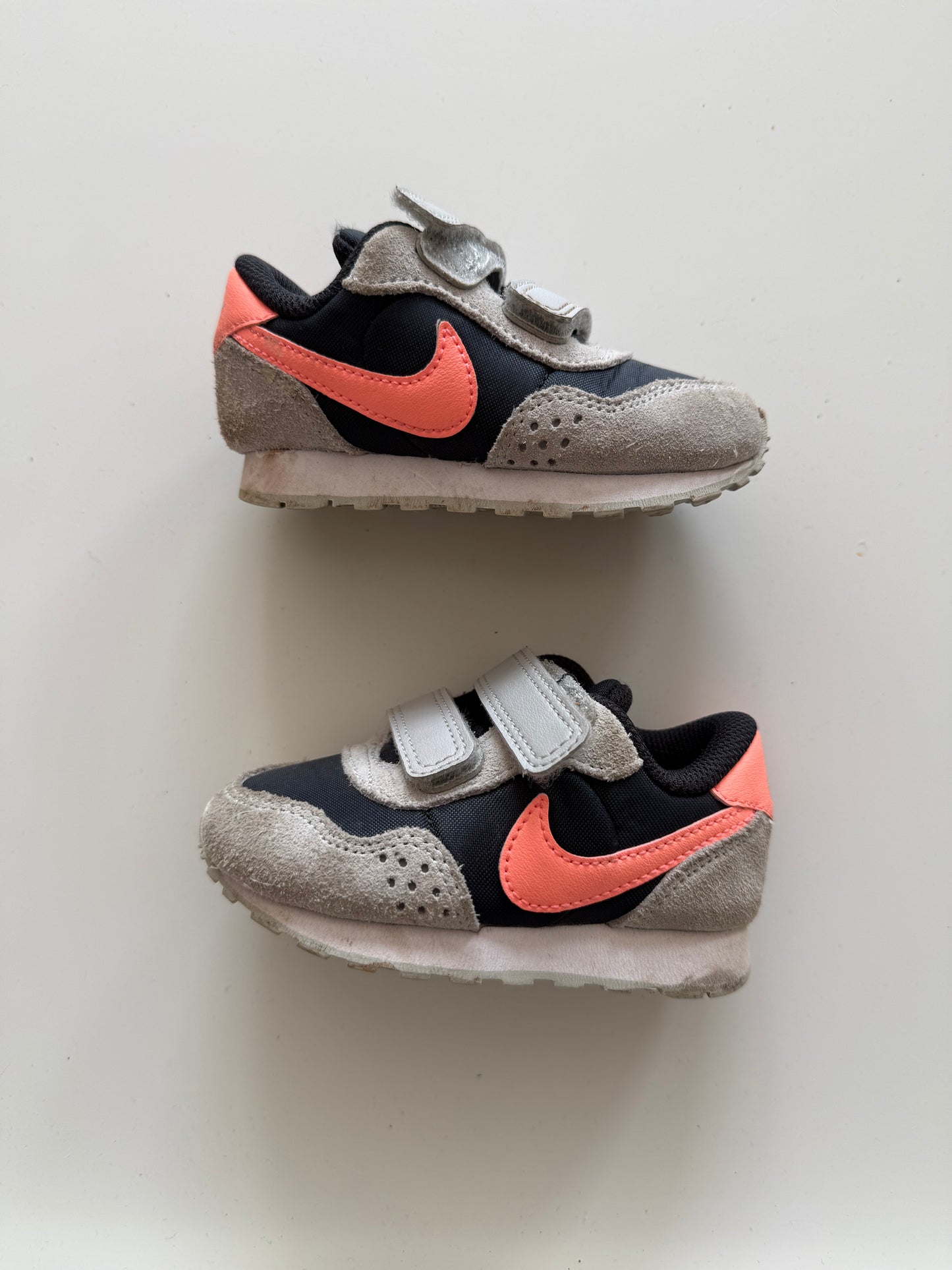 NIKE Sneaker grau orange 21
