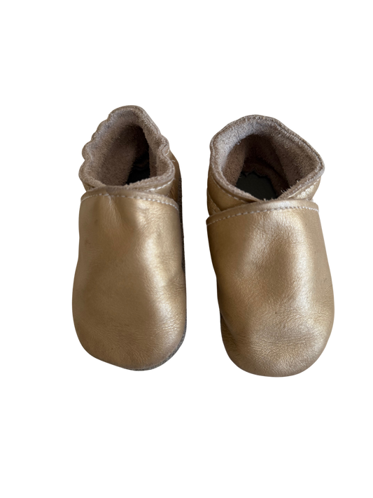 NONAME Krabbelschuhe Leder Gold 62/68