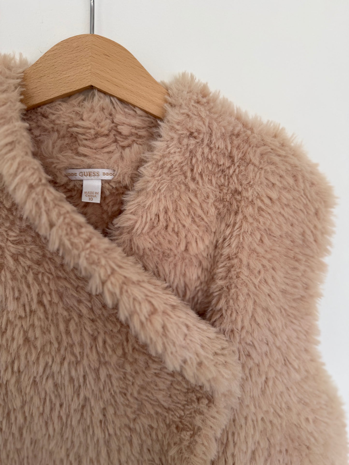 GUESS Teddyfell Weste beige 140