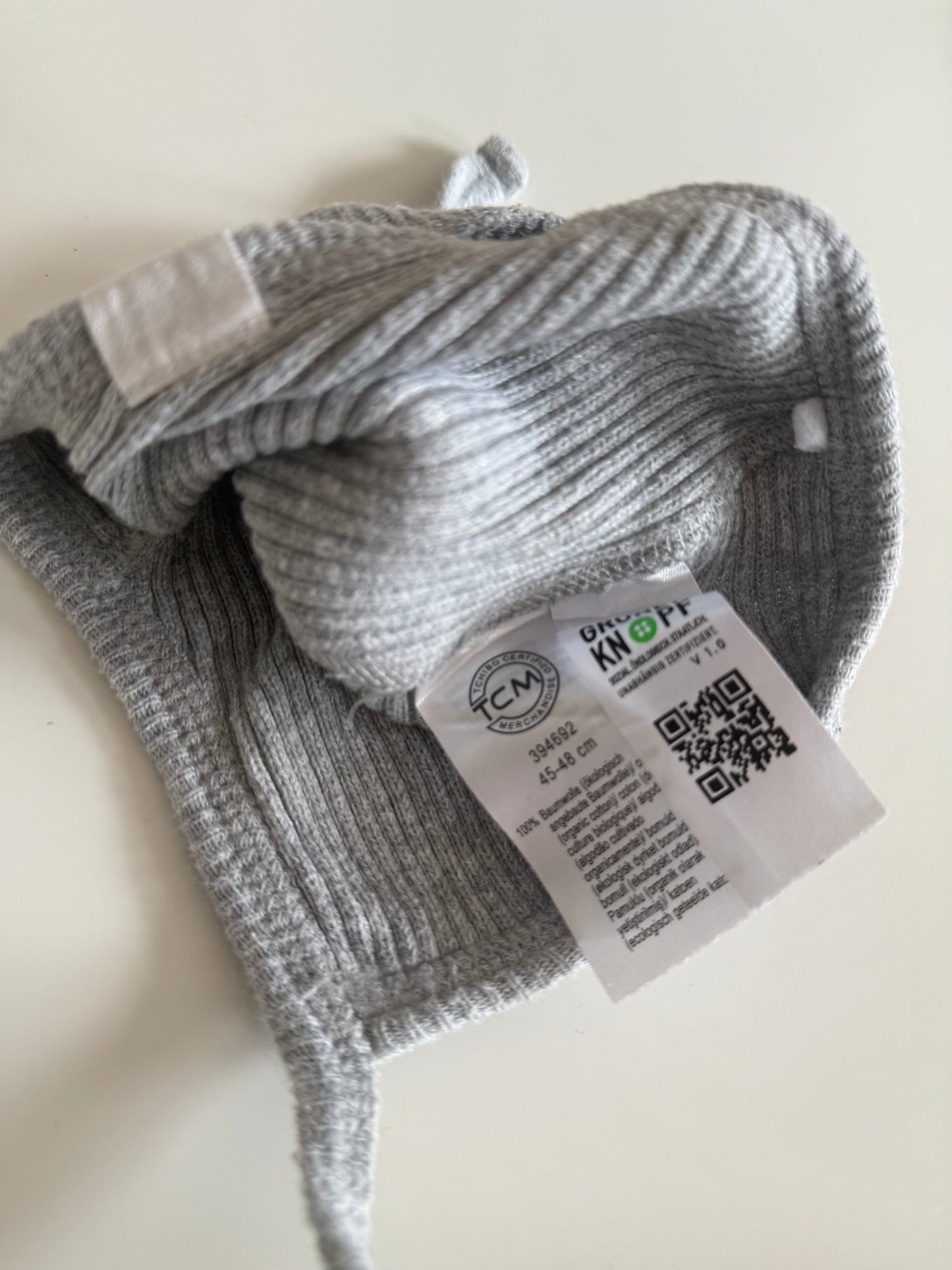 TCHIBO Mütze grau 45-48