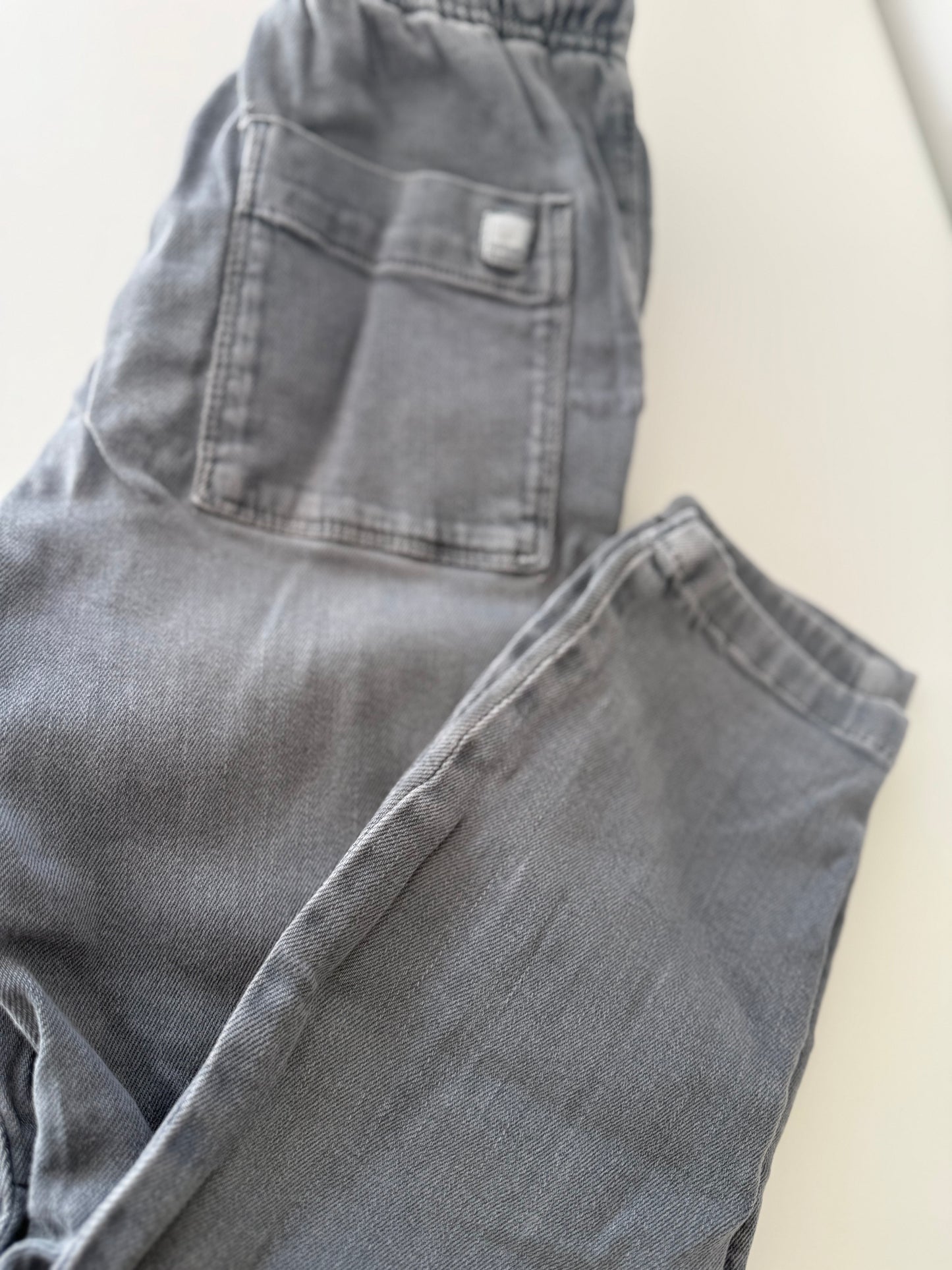 ZARA Jeans Joggpants grau schwarz 116