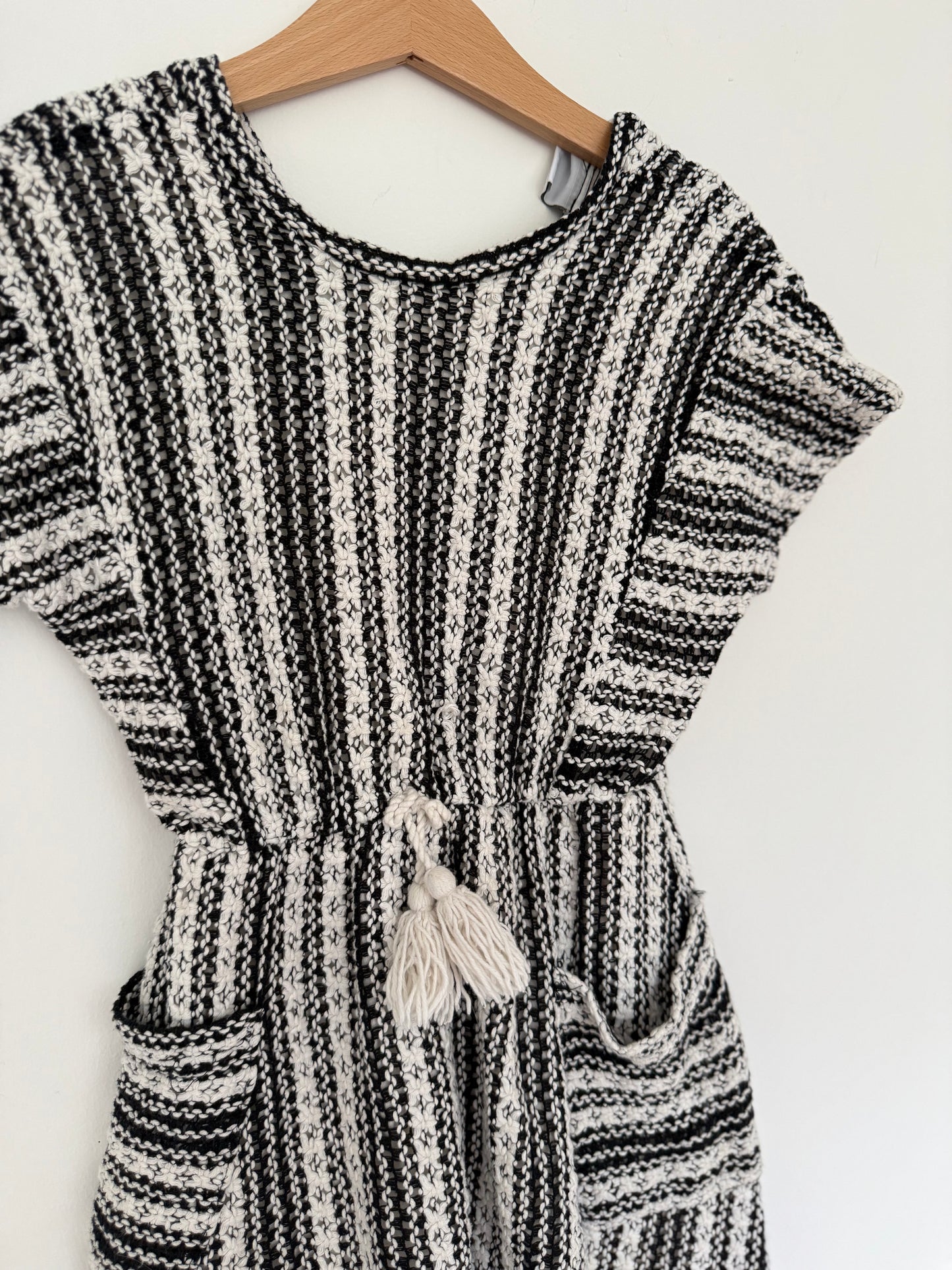 ZARA Kleid kurzarm schwarz weiß 116