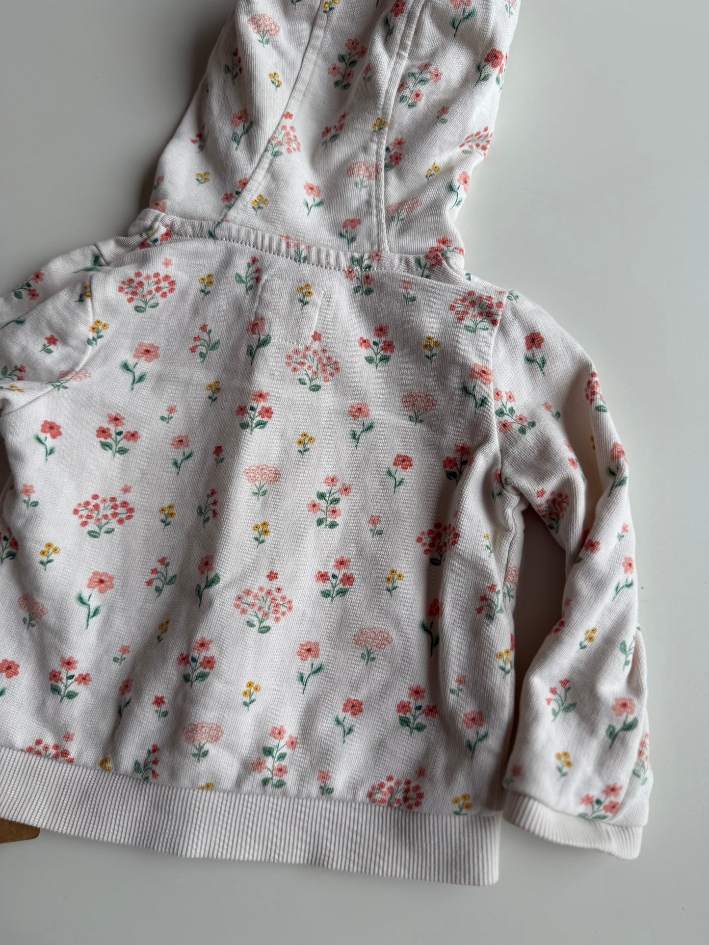 C&A Sweatjacke weiß Streublumen 74