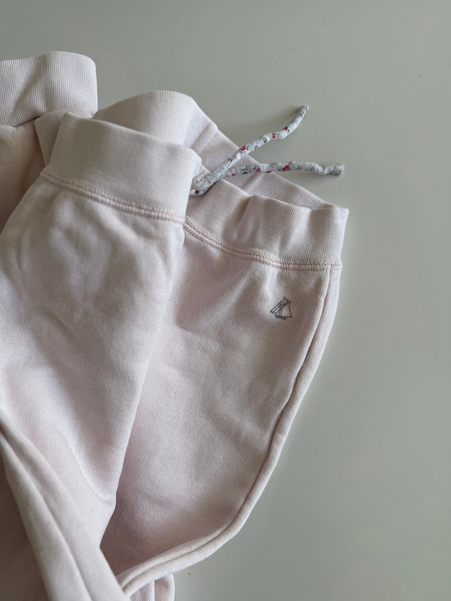 PETIT BATEAU Jogginghose rosa 122/128