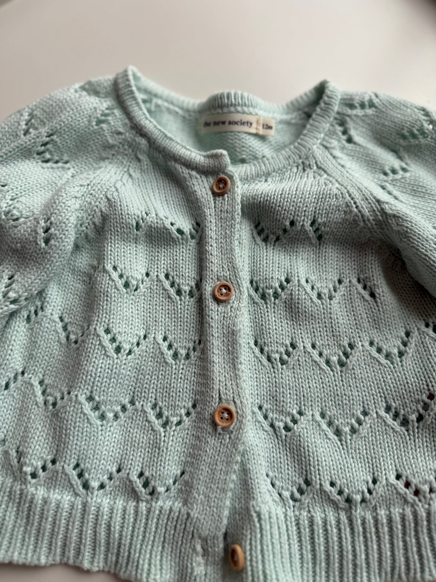 THE NEW SOCIETY Strickjacke Lochmuster mint 80