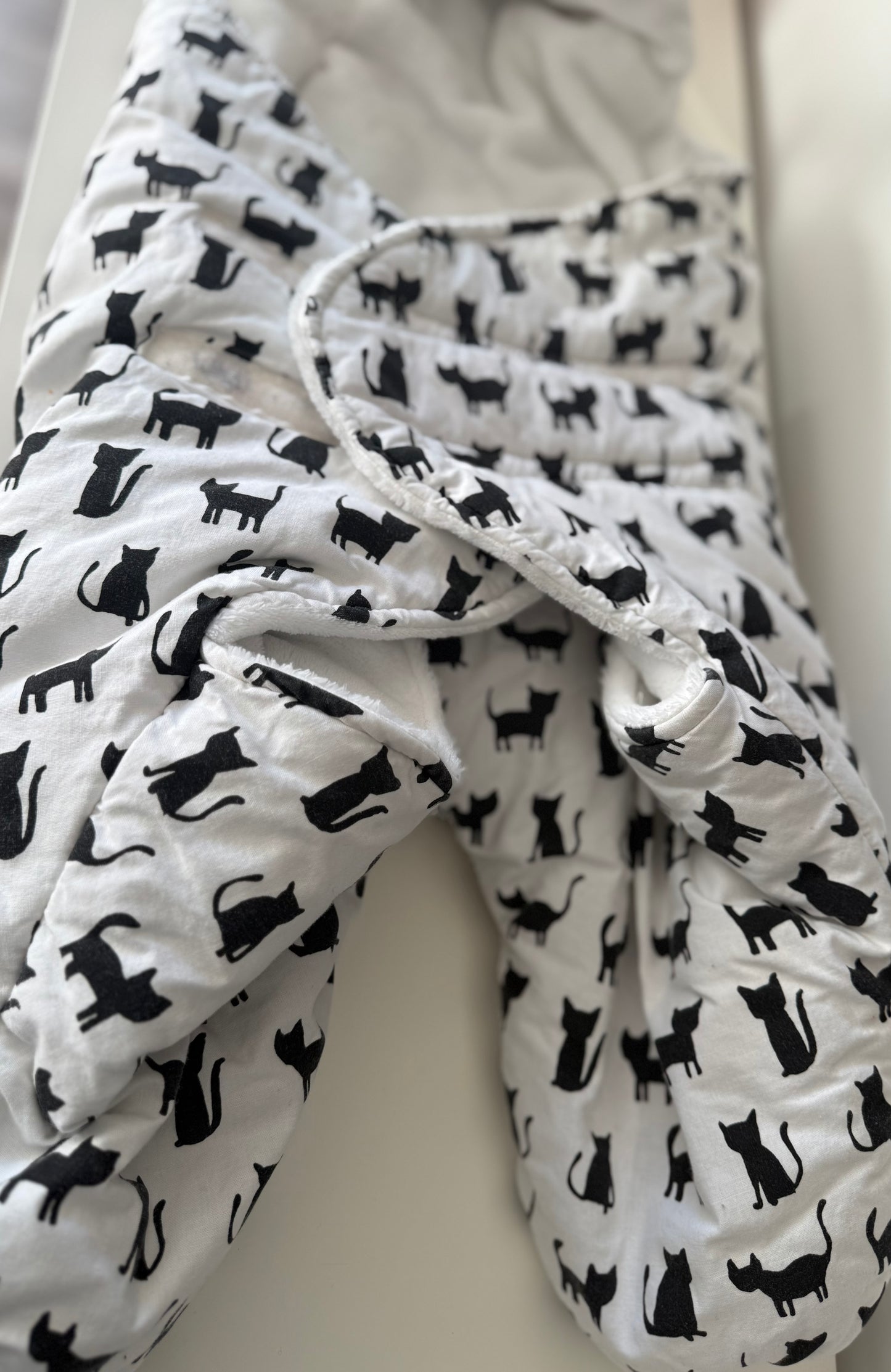 TRIXIE Fußsack Babyschale weiß schwarz Katzen
