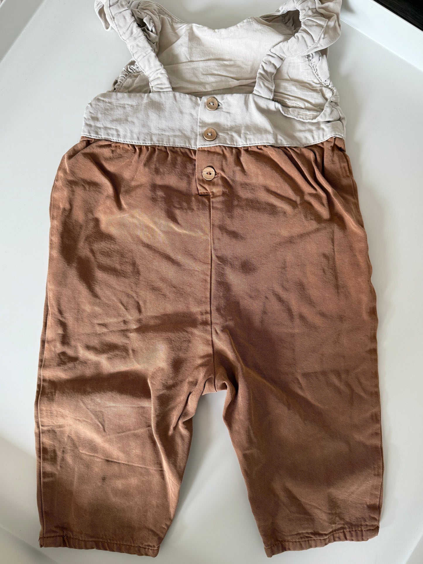 ZARA Strampler Latzhose braun beige 80