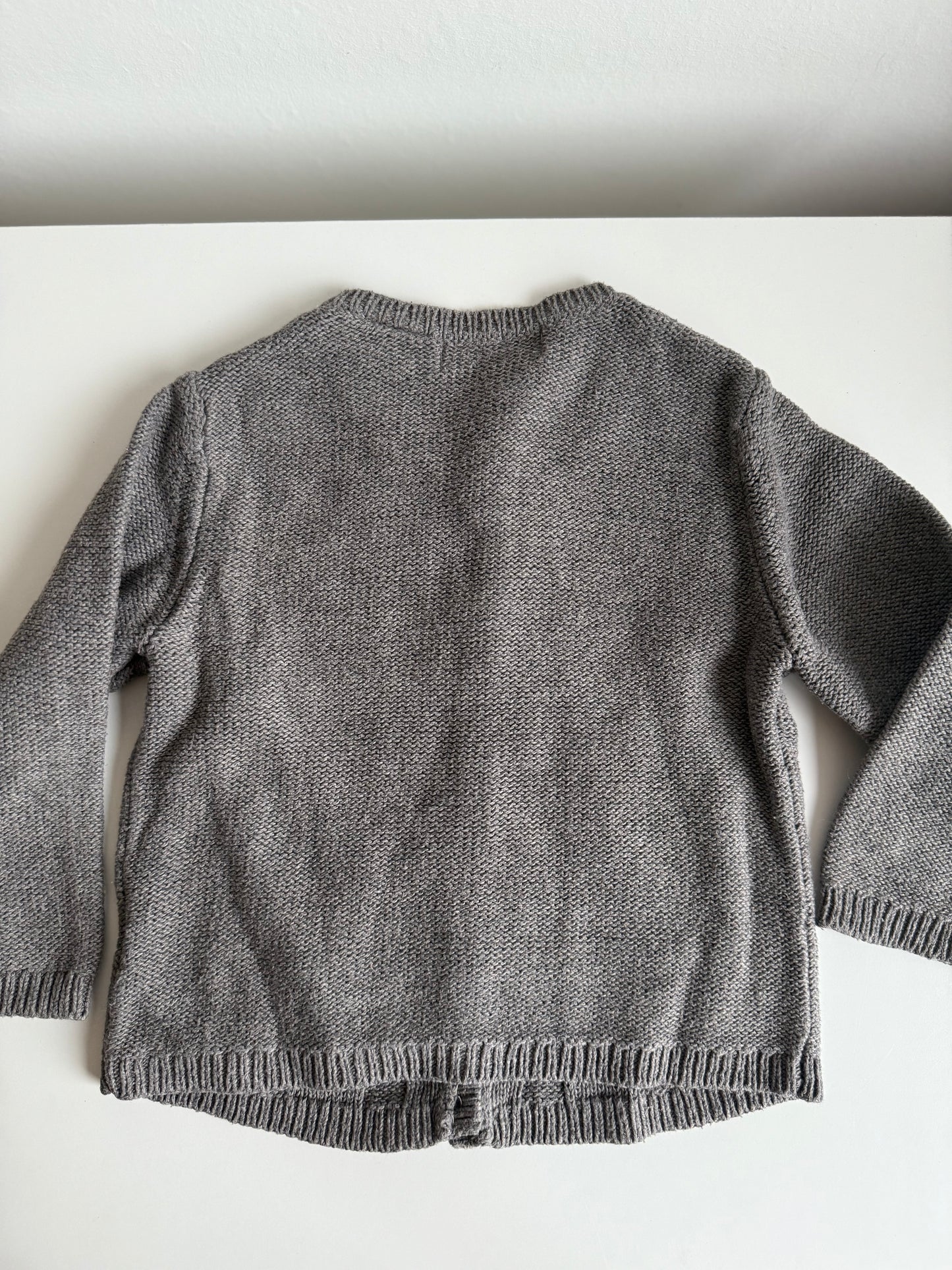 ZARA 
Strickjacke braun grau 74