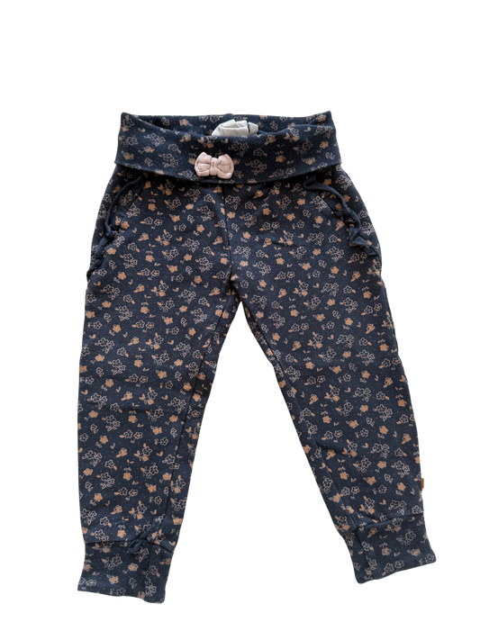 FEETJE Hose dunkelblau Streublumen 86