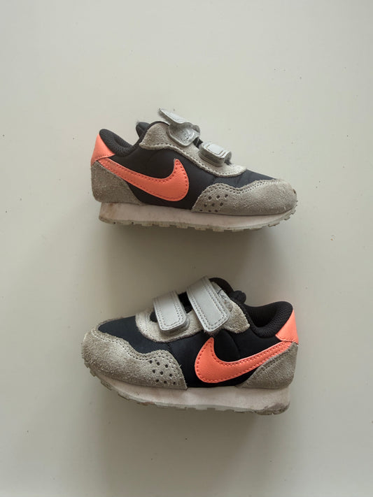 NIKE Sneaker grau orange 21