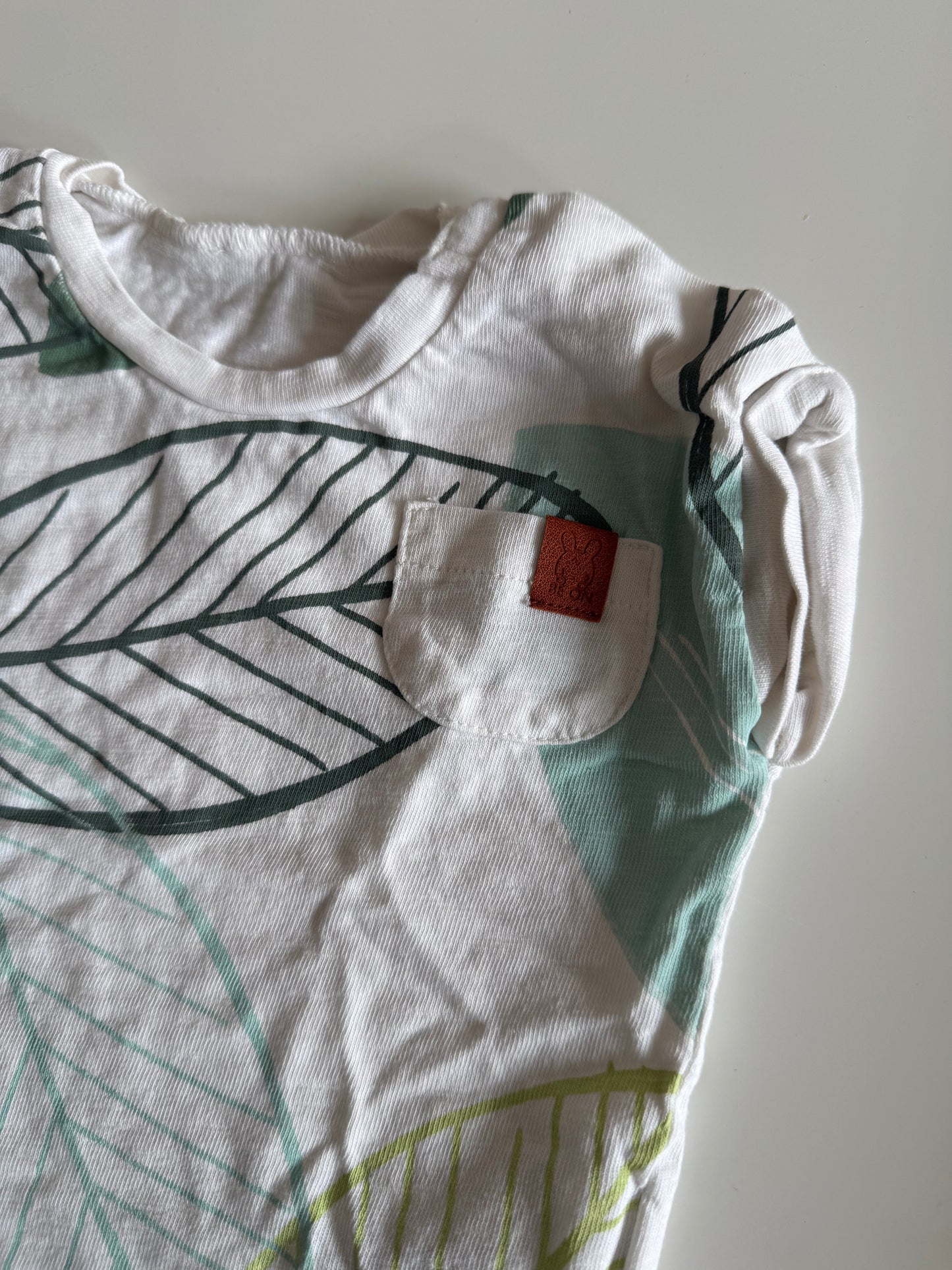 BENETTON T-Shirt Pflanzen weiß grün 62