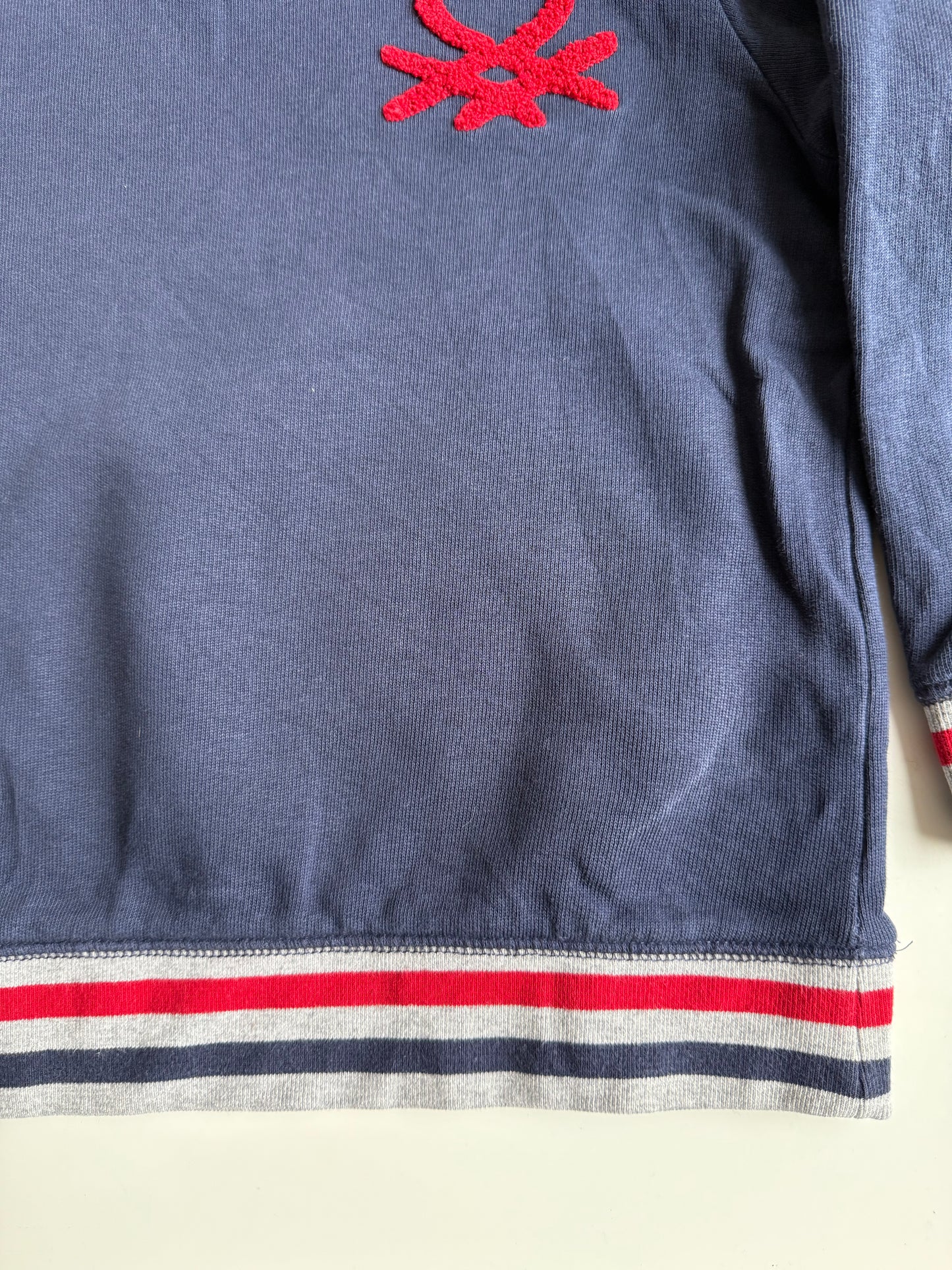 BENETTON Sweatshirt blau grau rot 110