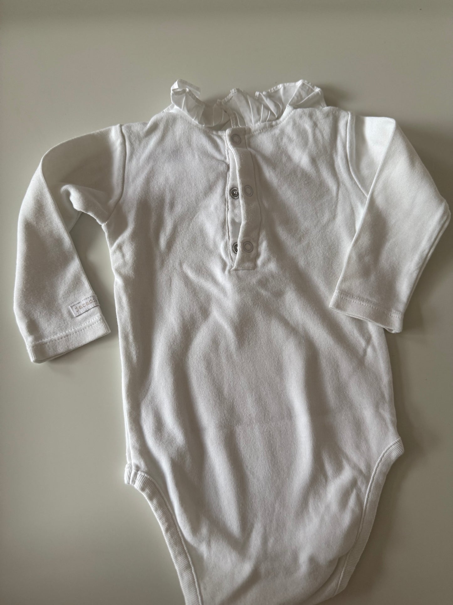 JACADI Body weiß mit Kragen 62/68