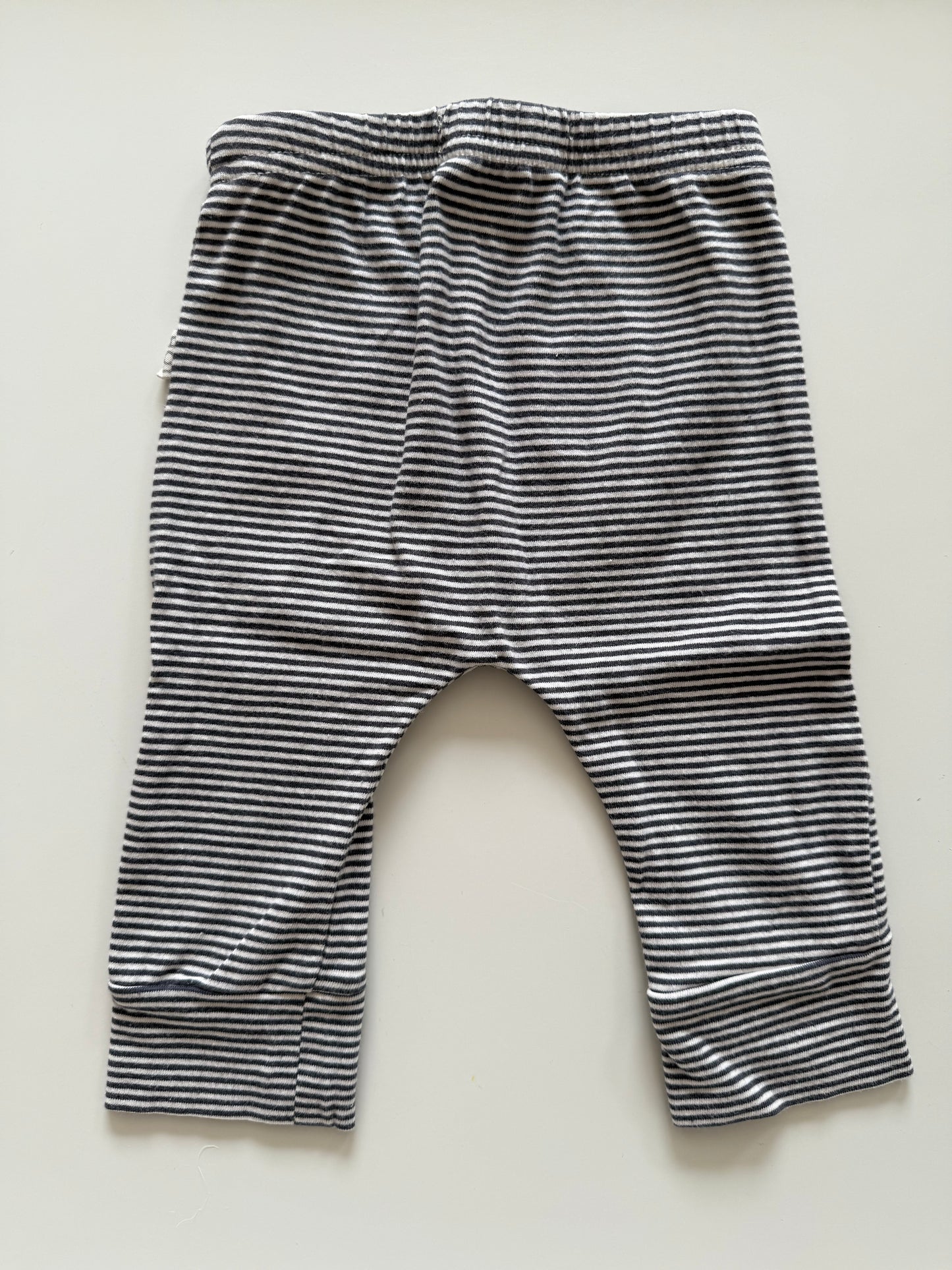 HOUSE OF JAMIE
Hose gestreift grau 56/62